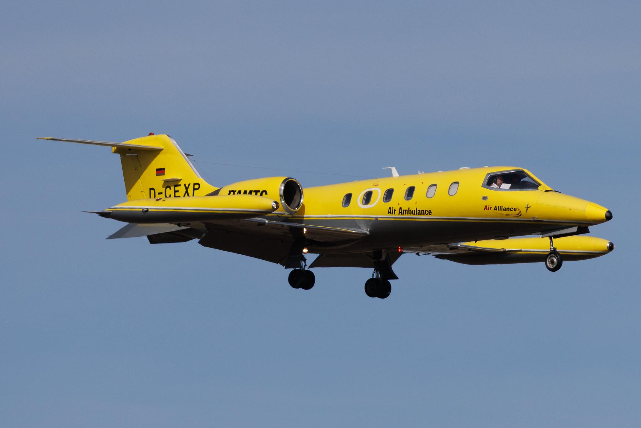 Vienna International Airport: Unicair (UNI) | Learjet 35A LJ35 | D-CEXP | MSN 35A-616