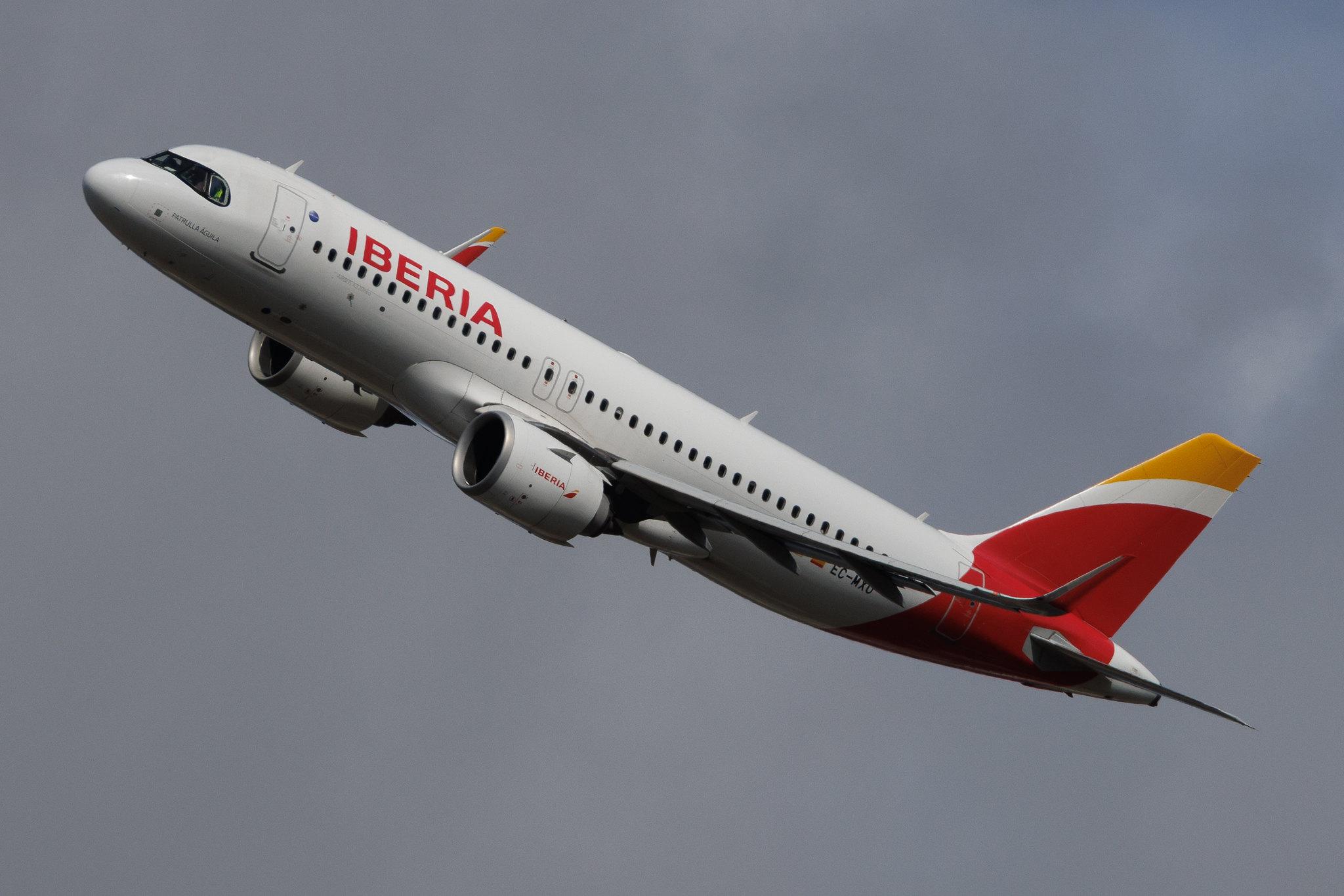 Vienna International Airport: Iberia (IB / IBE) | Airbus A320-251N A20N | EC-MXU | MSN 8221