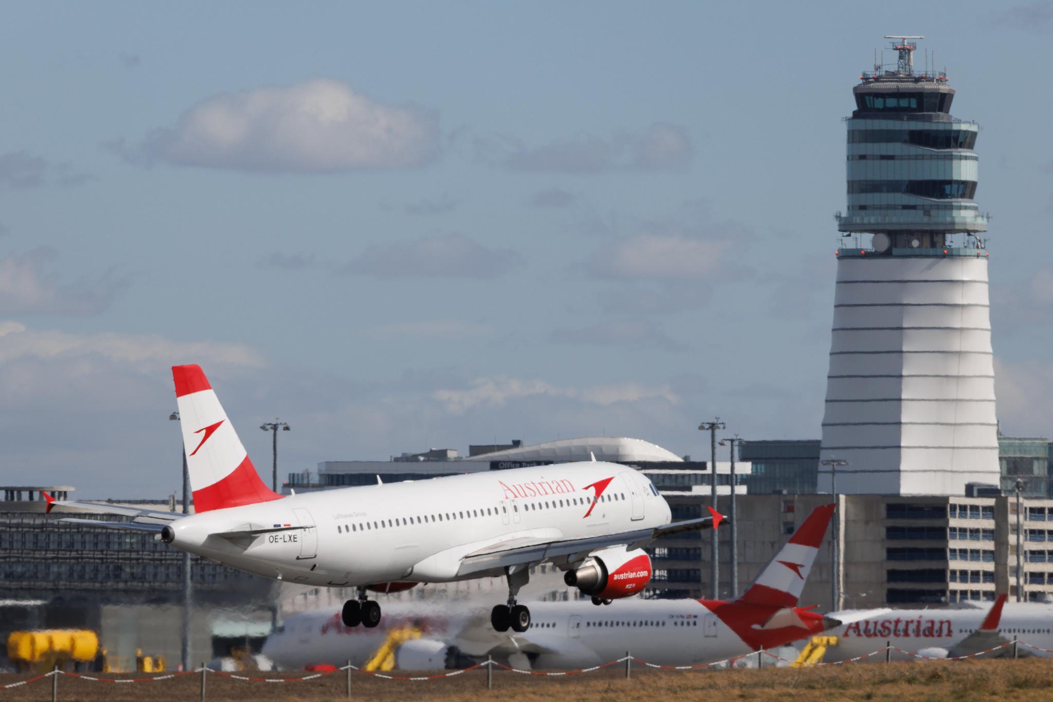 Vienna International Airport: Austrian Airlines (OS / AUA) | Airbus A320-216 A320 | OE-LXE | MSN 3532