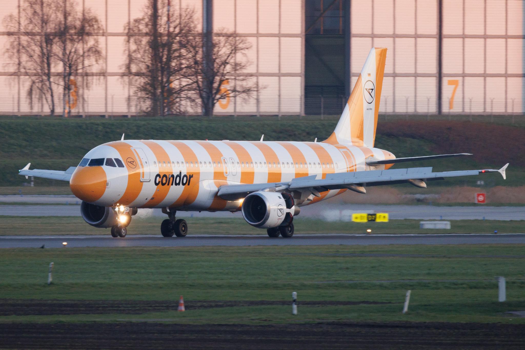 Hamburg Airport: Condor (DE / CFG) | Airbus A320-212 A320 | D-ATCH | MSN 1437