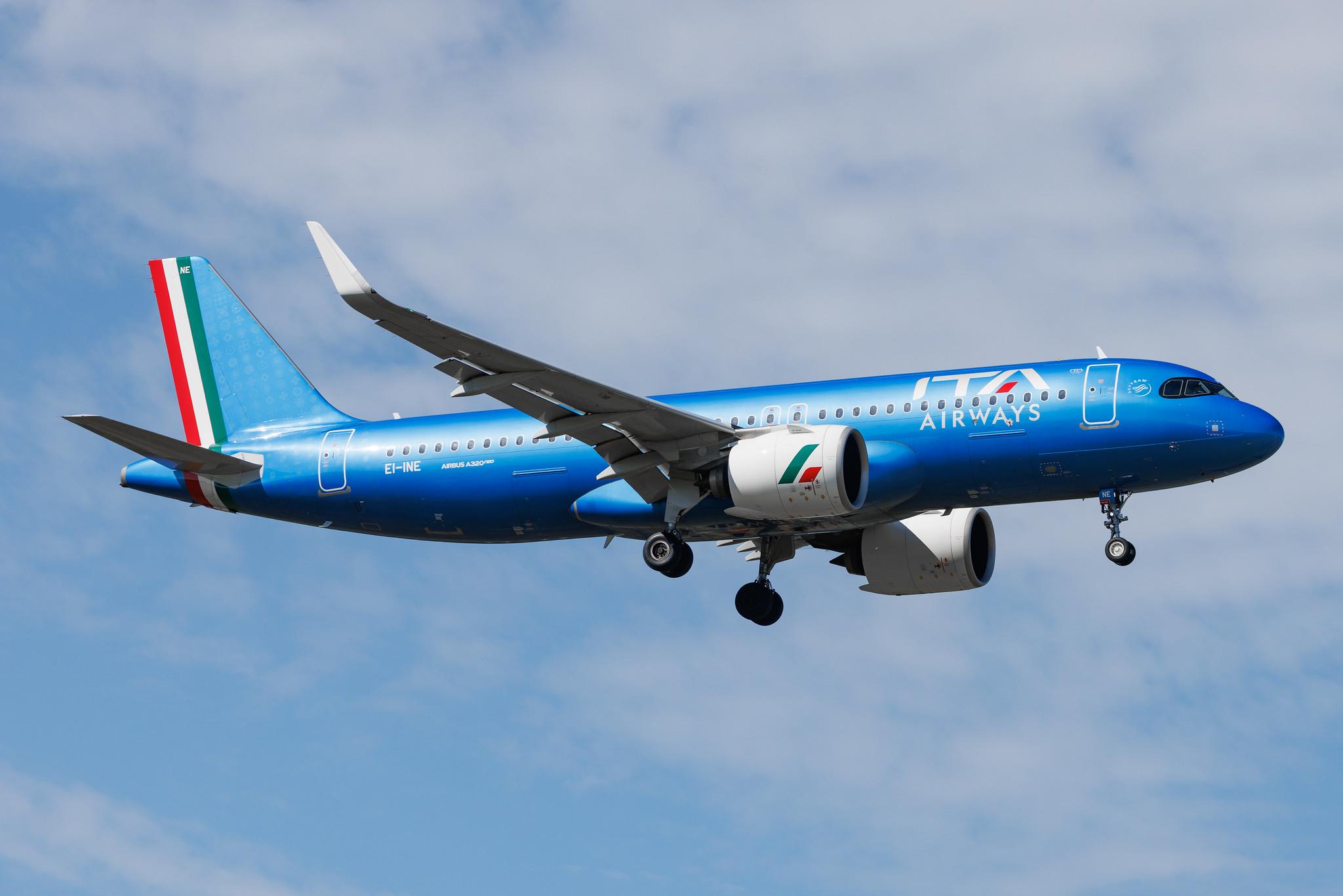 Hamburg Airport: ITA Airways (AZ / ITY) | Airbus A320-272N A20N | EI-INE | MSN 11502