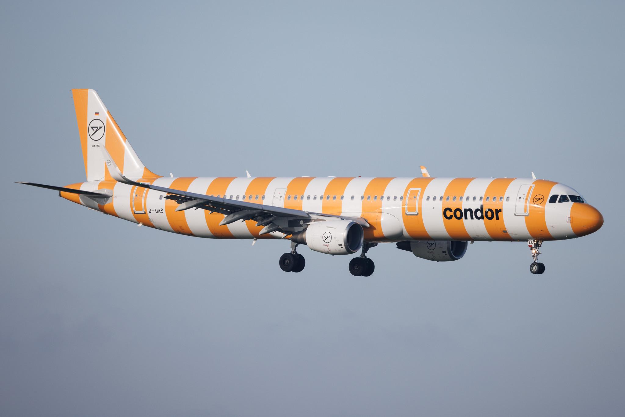 Hamburg Airport: Condor (DE / CFG) | Livery: Yellow Sunshine Livery | Airbus A321-211 A321 | D-AIAS | MSN 06122