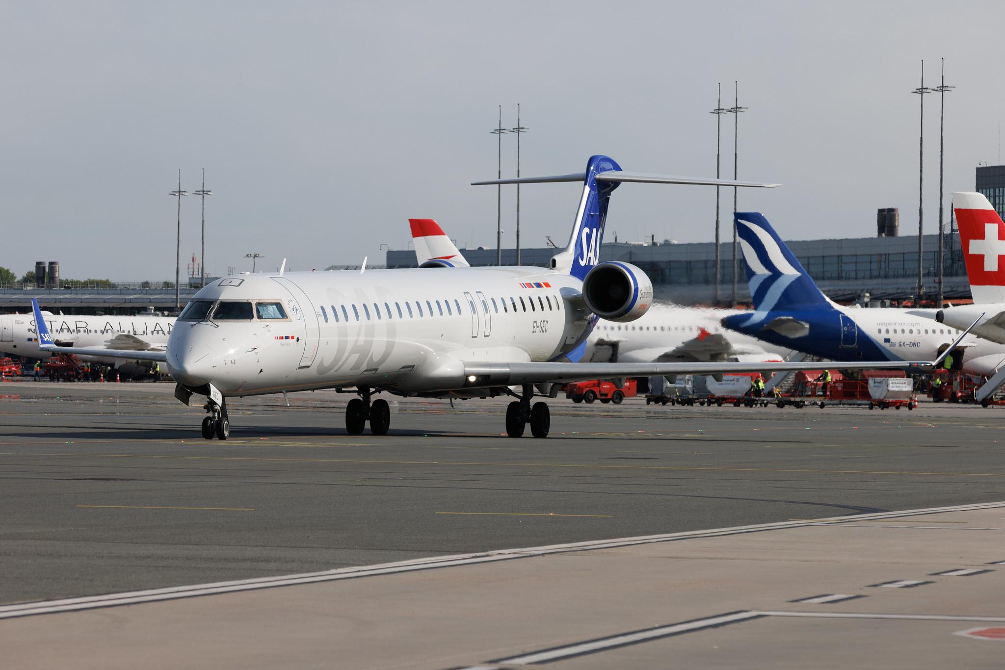 Hamburg Airport: SAS (SK / SAS) | Operator: Cityjet | Mitsubishi CRJ-900LR CRJ9 | EI-GEC | MSN 15246