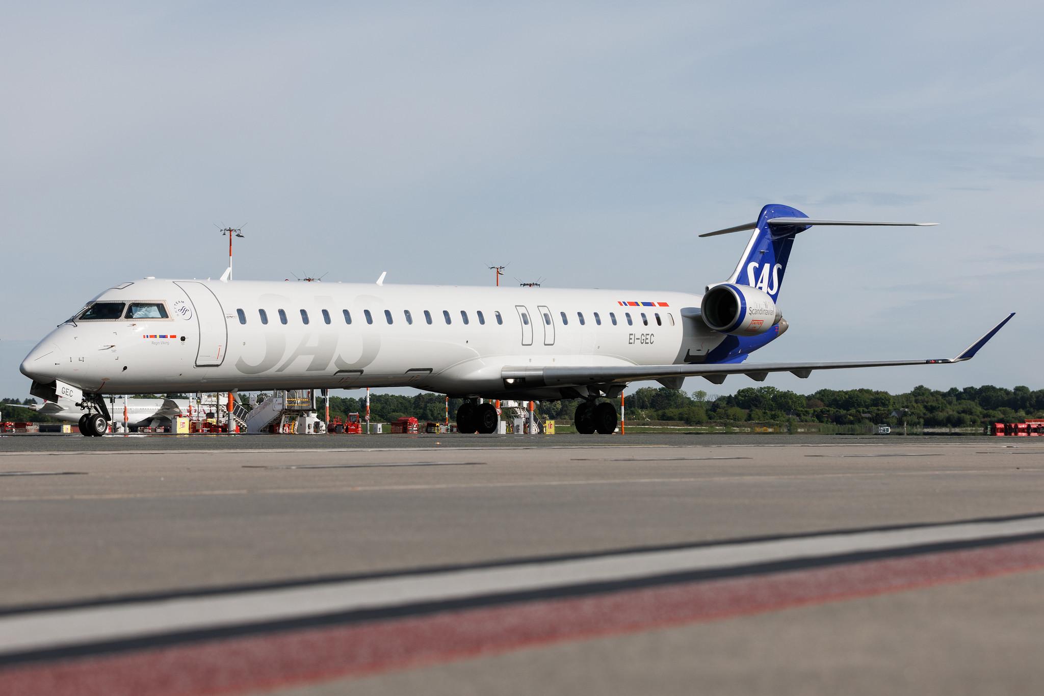 Hamburg Airport: SAS (SK / SAS) | Operator: Cityjet | Mitsubishi CRJ-900LR CRJ9 | EI-GEC | MSN 15246