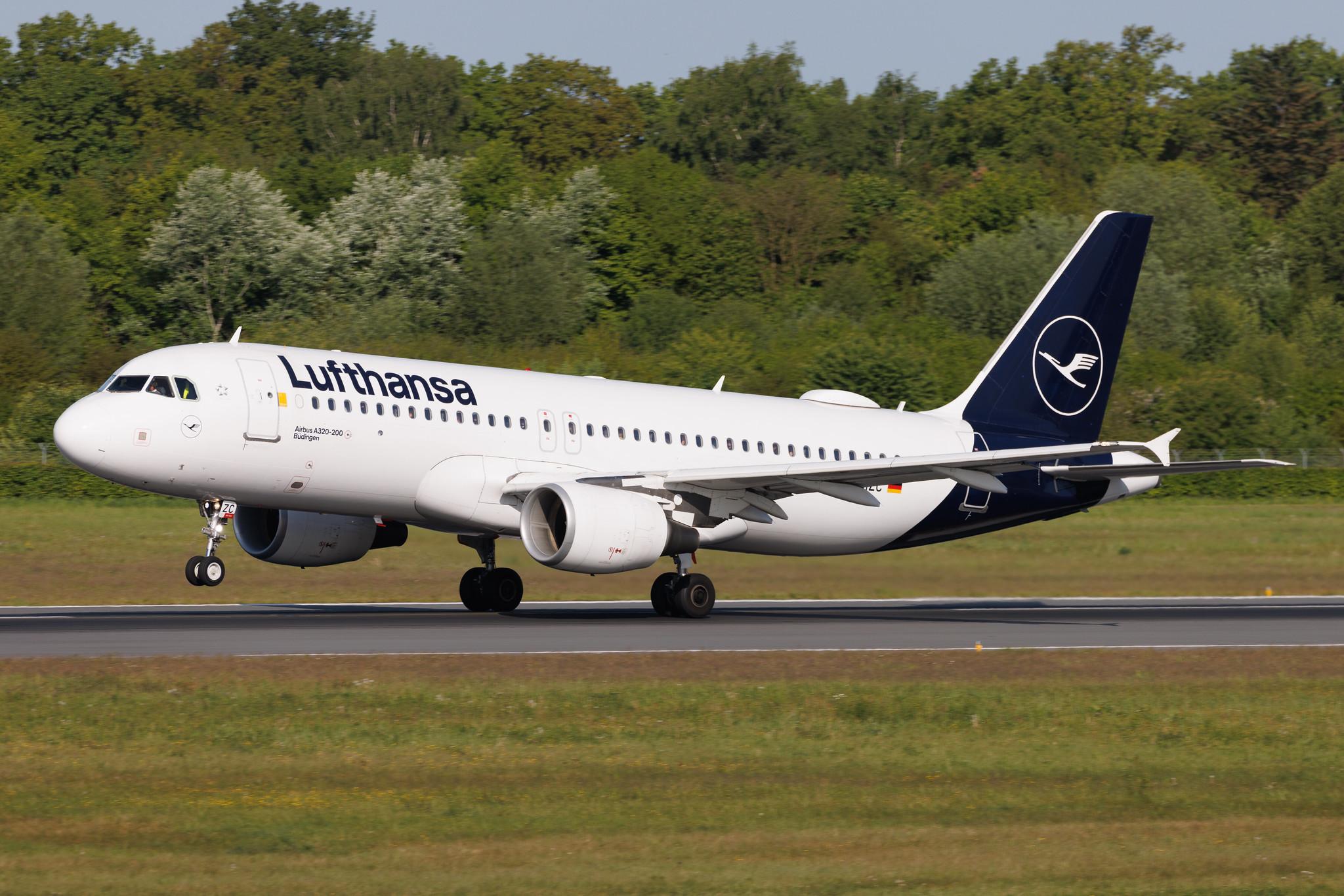 Hamburg Airport: Lufthansa (LH / DLH) | Airbus A320-214 A320 | D-AIZC | MSN 4153