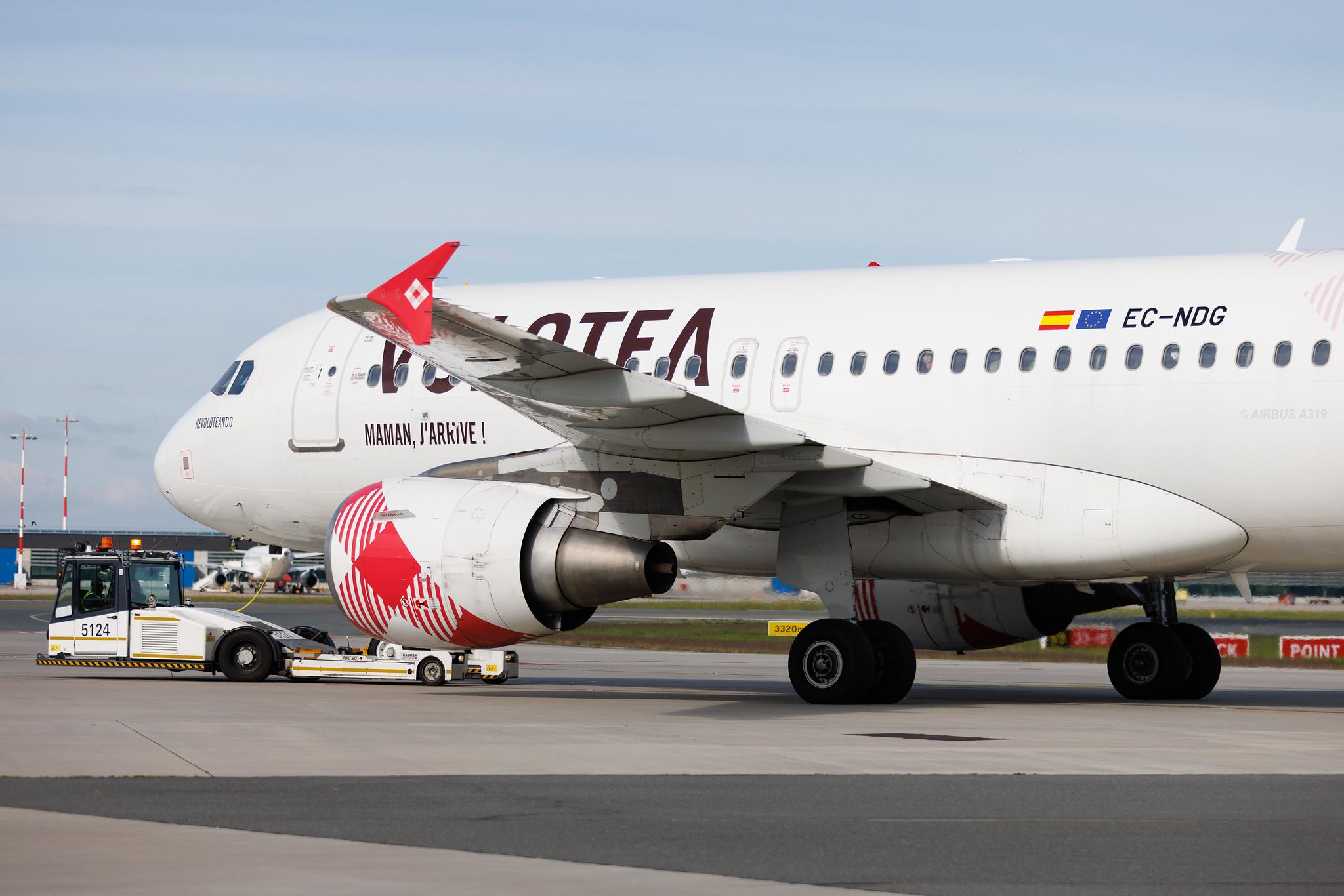 Hamburg Airport: Volotea (V7 / VOE) | Airbus A319-112 A319 | EC-NDG | MSN 03364