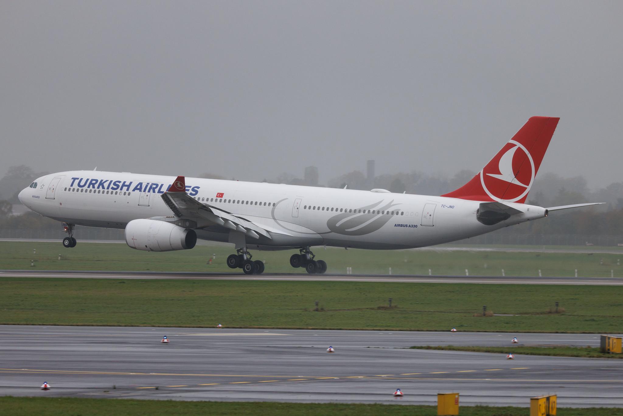 Düsseldorf Airport: Turkish Airlines (TK / THY) | Airbus A330-343 A333 | TC-JNO | MSN 1298
