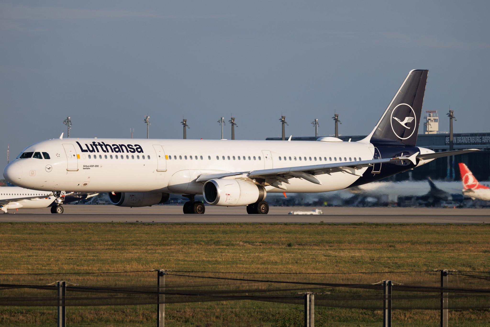 Flughafen Berlin Brandenburg: Lufthansa (LH / DLH) | Airbus A321-231 A321 | D-AIDK | MSN 4819