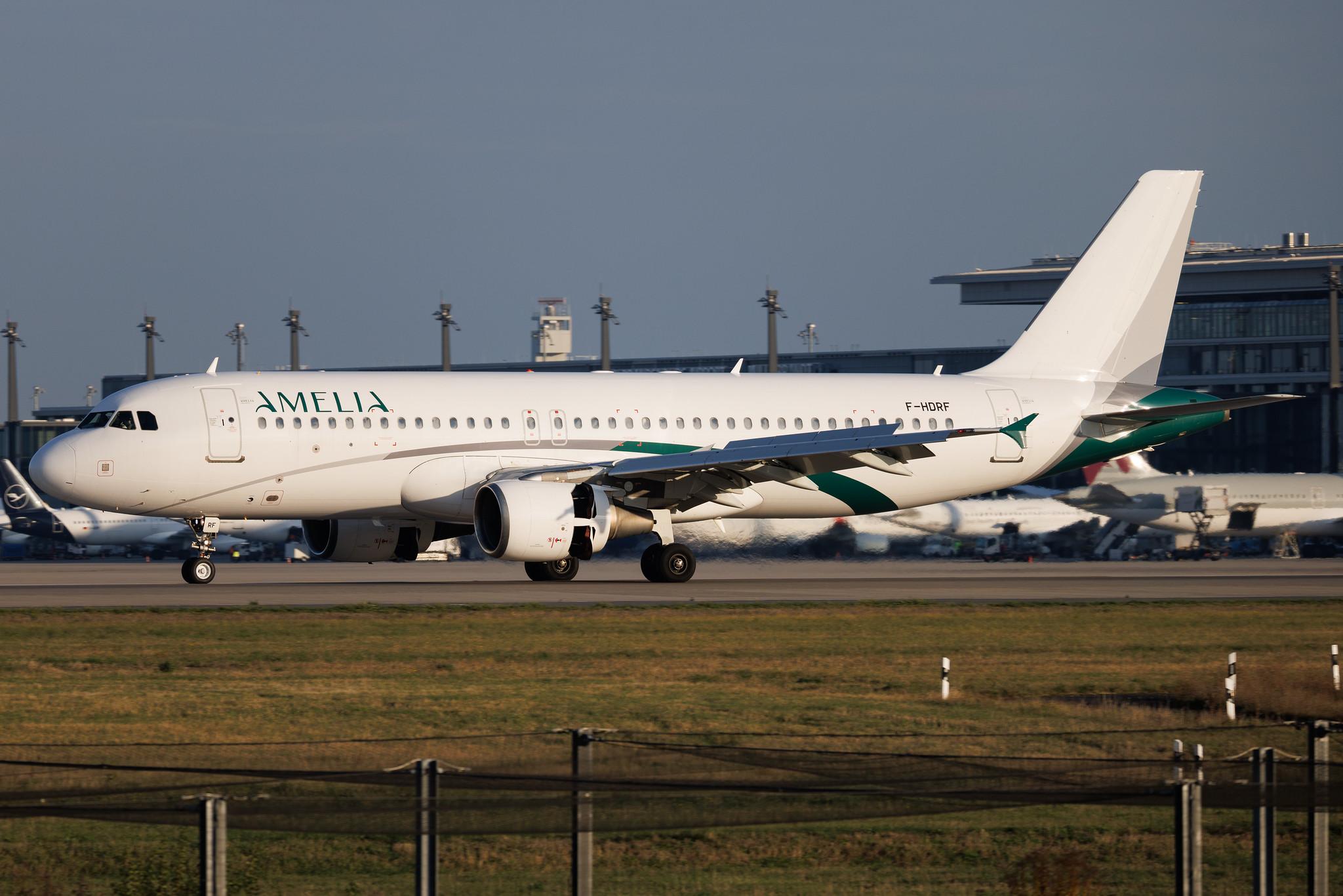 Flughafen Berlin Brandenburg: Amelia (8R / AIA) | Airbus A320-214 A320 | F-HDRF | MSN 02899