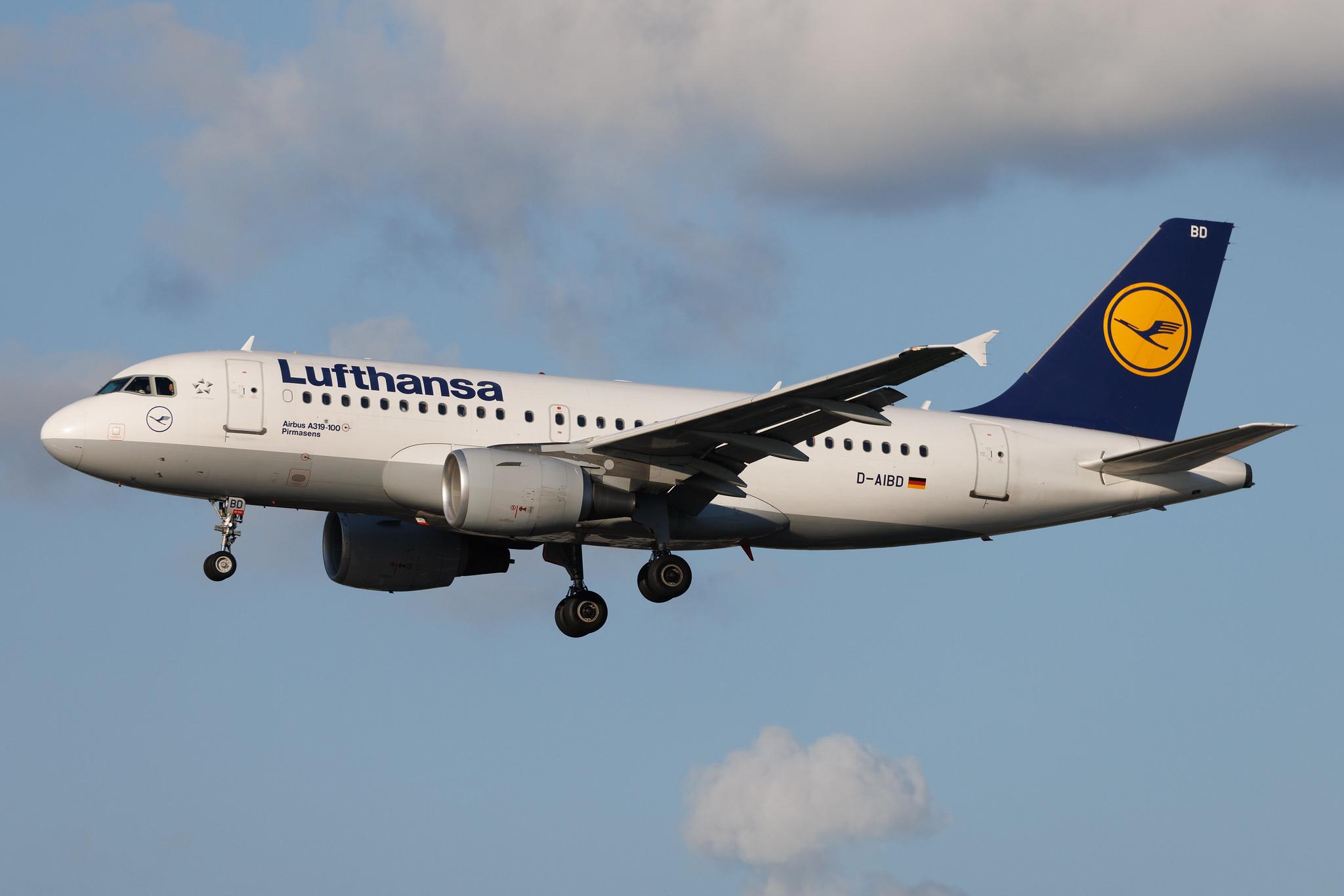 Hamburg Airport: Lufthansa (LH / DLH) | Airbus A319-112 A319 | D-AIBD | MSN 4455