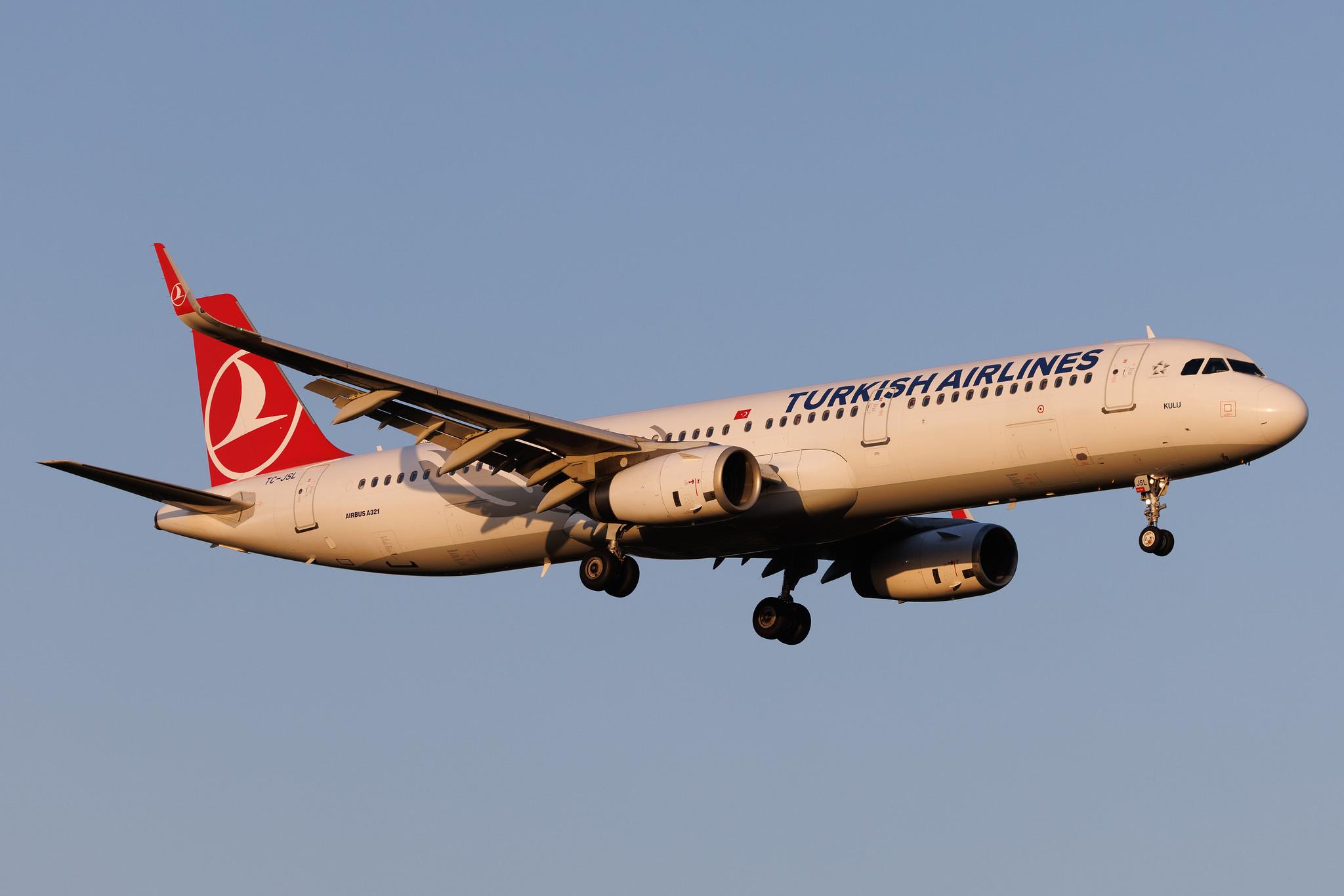 Hamburg Airport: Turkish Airlines (TK / THY) | Airbus A321-231 A321 | TC-JSL | MSN 5667
