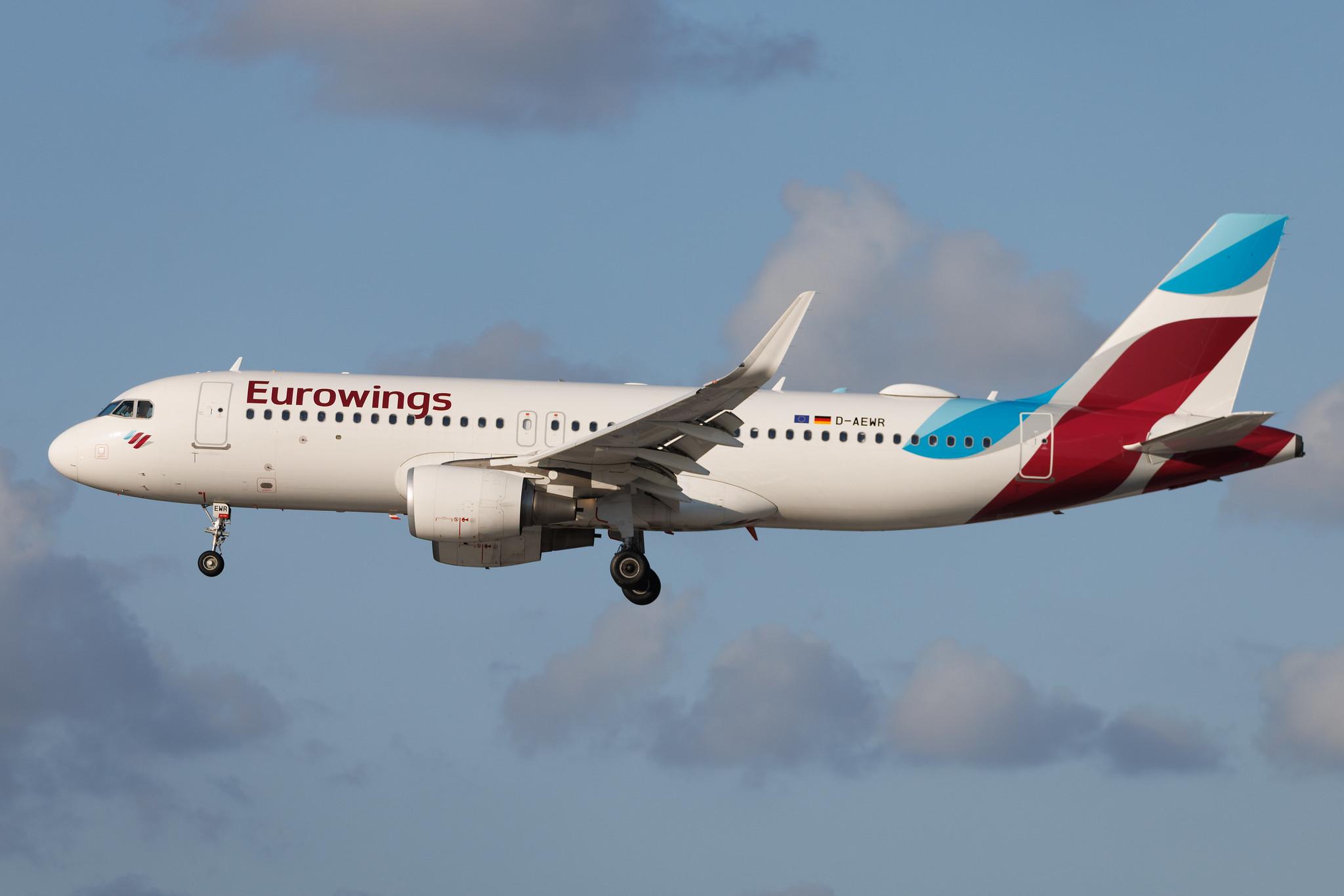 Hamburg Airport: Eurowings (EW / EWG) | Airbus A320-214 A320 | D-AEWR | MSN 7412