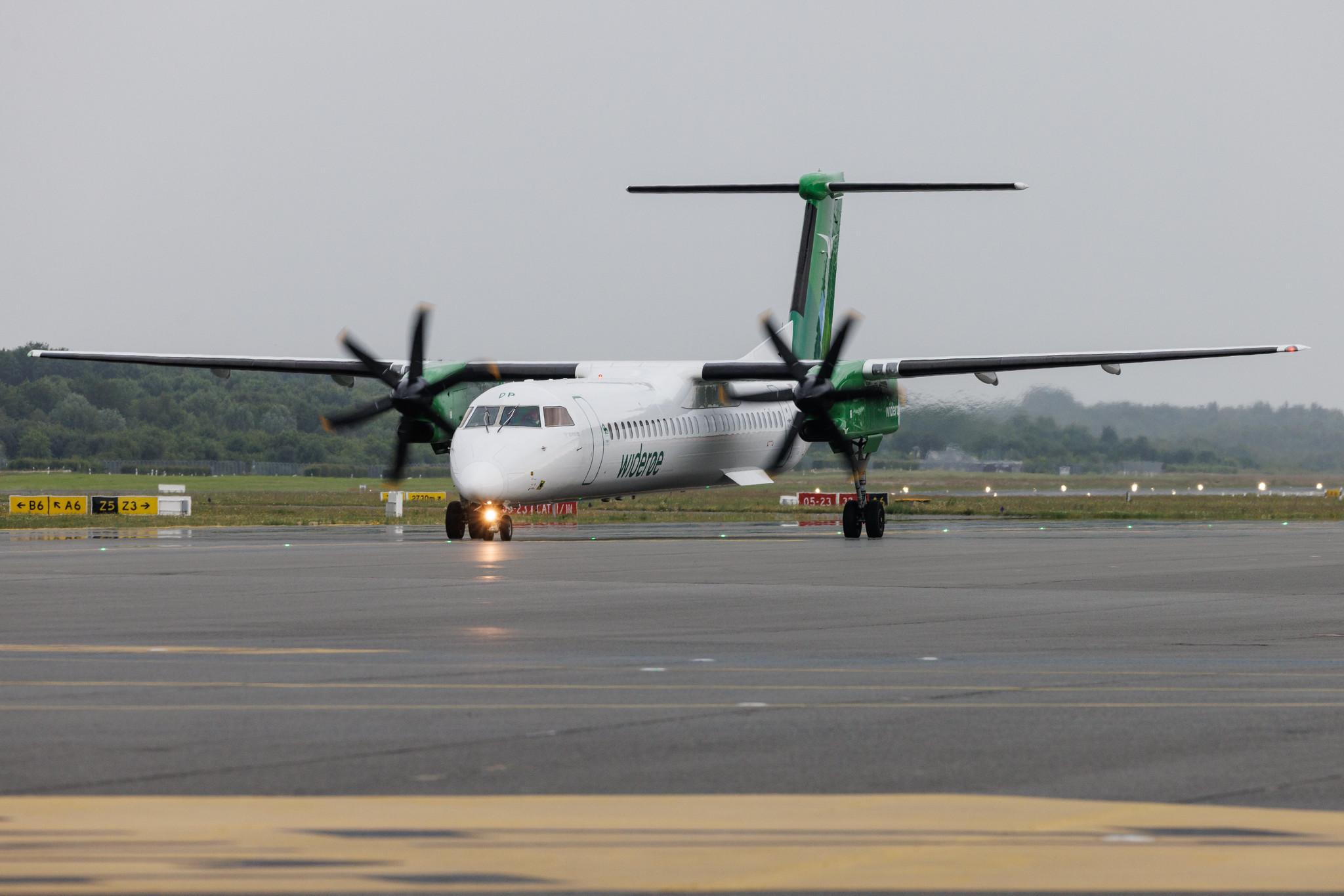 Hamburg Airport: Wideroe (WF / WIF) | De Havilland Canada Dash 8-400 DH8D | LN-WDP | MSN 4318