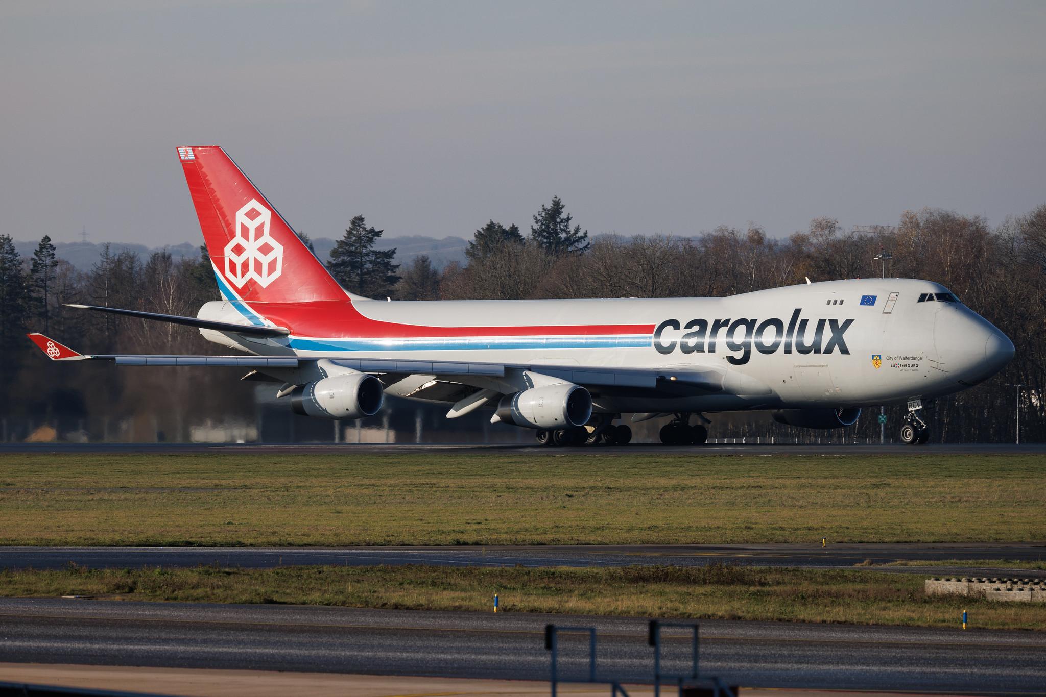 Luxembourg Findel Airport: Cargolux (CV / CLX) | Boeing 747-4R7F B744 | LX-RCV | MSN 30400