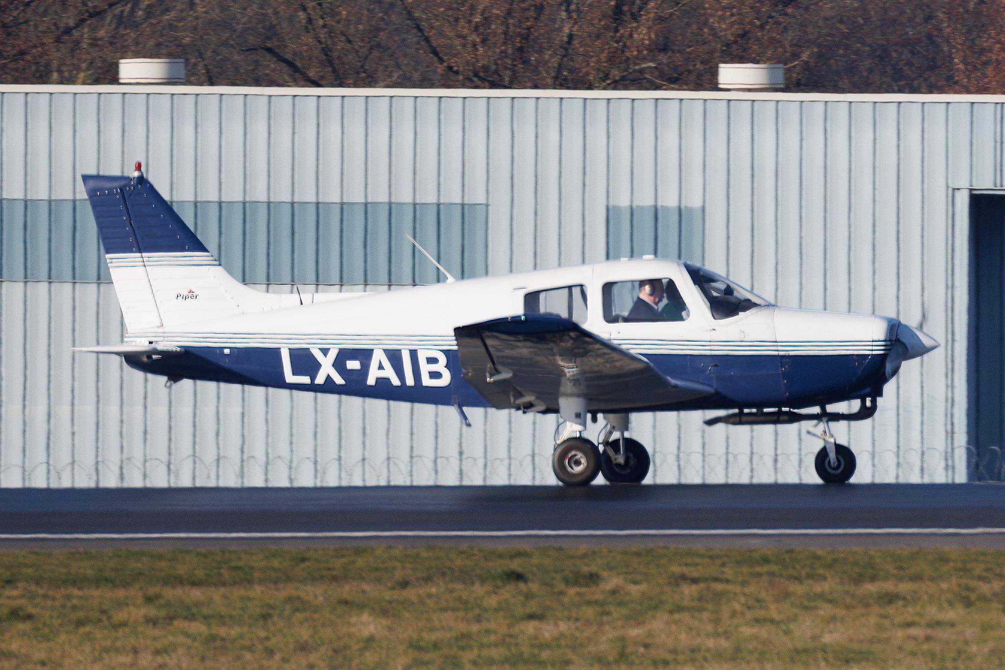 Luxembourg Findel Airport: Private owner | Piper PA-28-161 P28A | LX-AIB | MSN 2841086