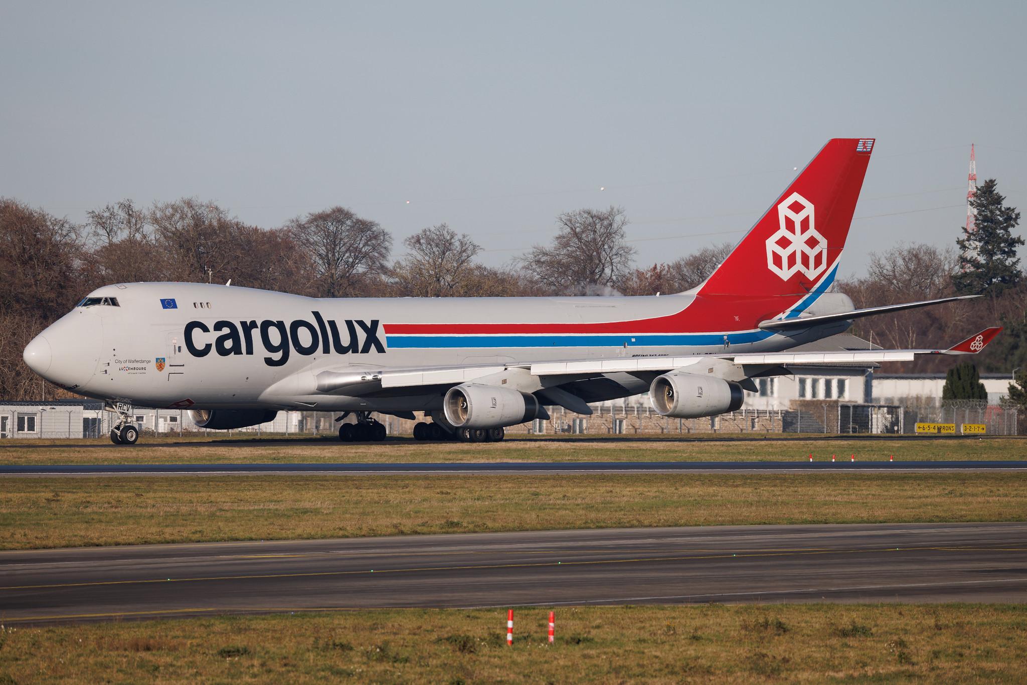 Luxembourg Findel Airport: Cargolux (CV / CLX) | Boeing 747-4R7F B744 | LX-RCV | MSN 30400