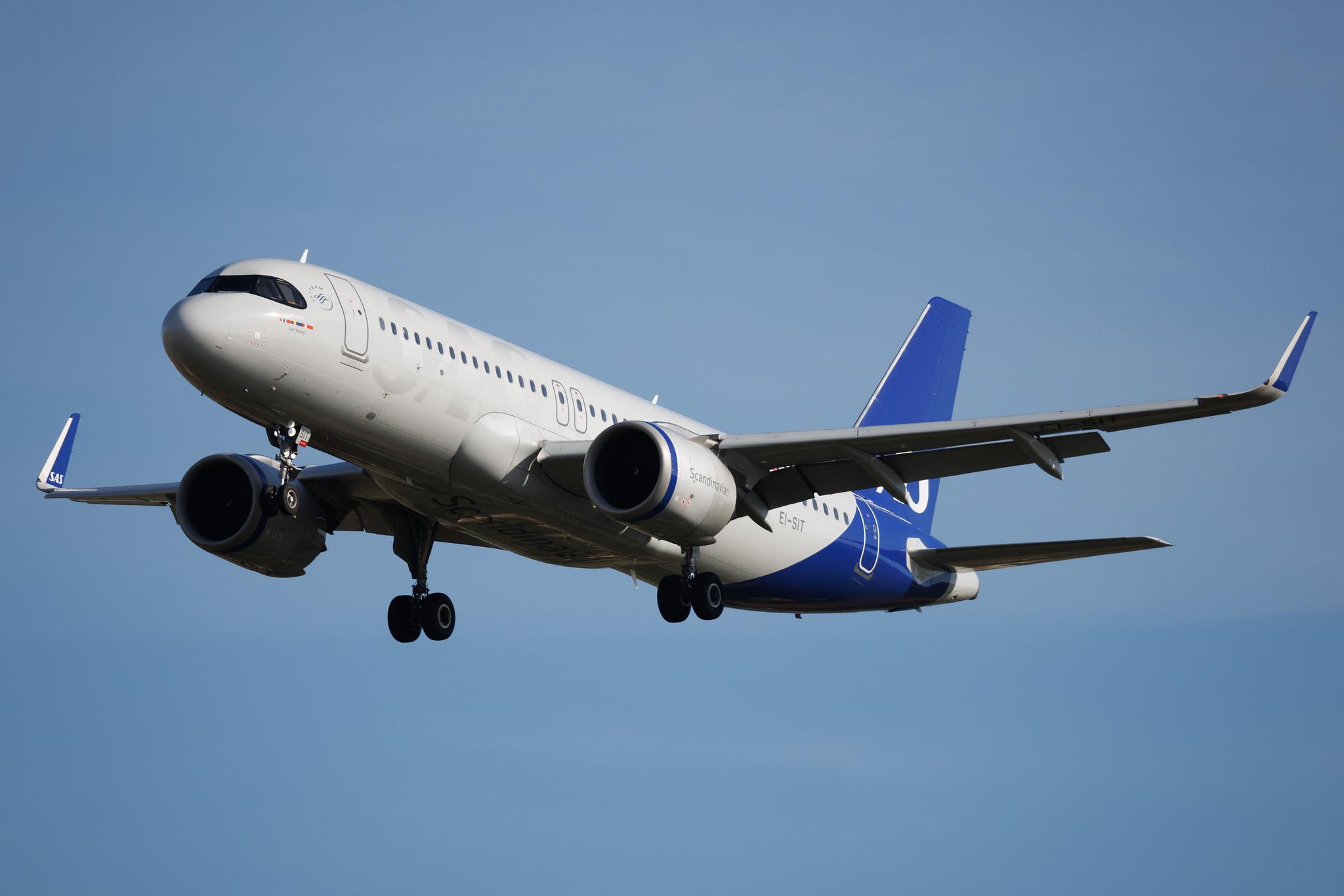 Palma de Mallorca Airport: SAS (SK / SAS) | Operator: SAS Connect |  Airbus A320-251N A20N | EI-SIT | MSN 10937