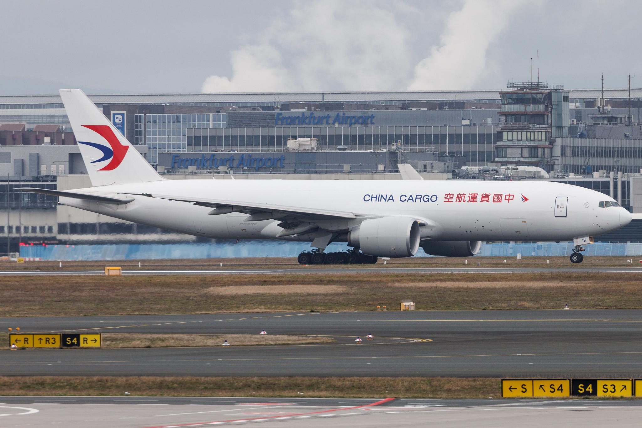 Frankfurt Airport: China Cargo Airlines (CK / CKK) | Boeing 777-F B77L | B-221S | MSN 67453