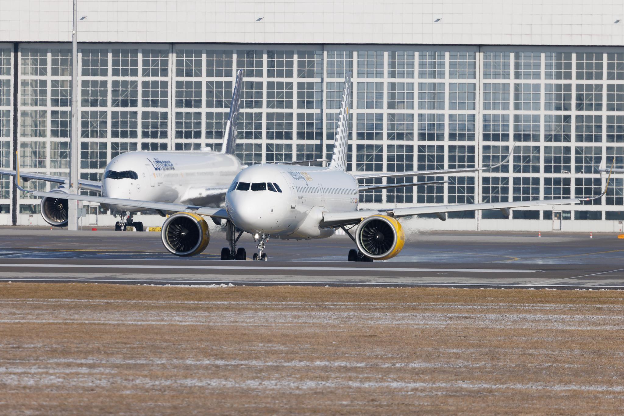 Munich Airport: Vueling (VY / VLG) | Airbus A320-271N A20N | EC-MZT | MSN 8181