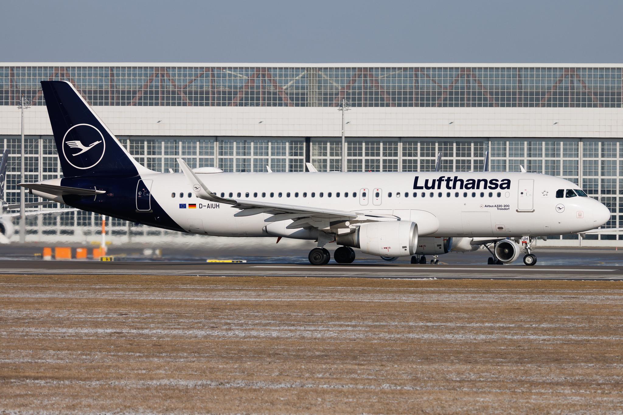 Munich Airport: Lufthansa (LH / DLH) | Airbus A320-214 A320 | D-AIUH | MSN 6225