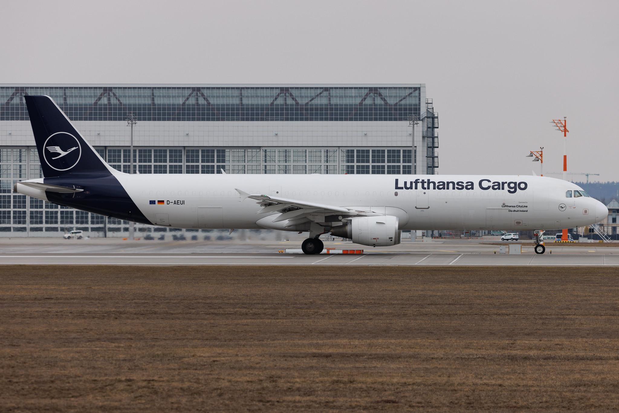 Munich Airport: Lufthansa Cargo (/ GEC) | Operator: Lufthansa CityLine | Airbus A321-211(P2F) A321 | D-AEUI | MSN 05126