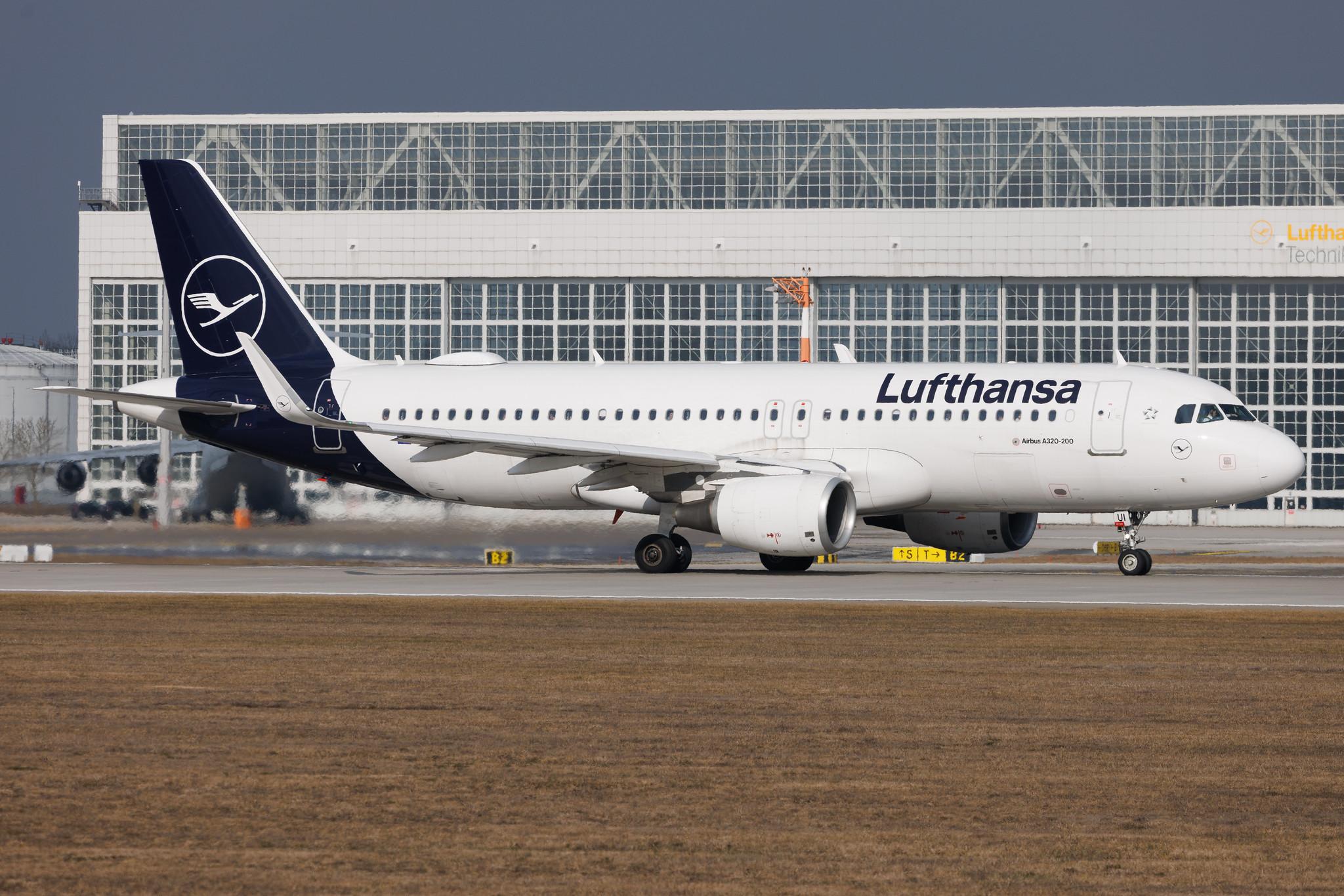 Munich Airport: Lufthansa (LH / DLH) | Airbus A320-214 A320 | D-AIUI | MSN 6265