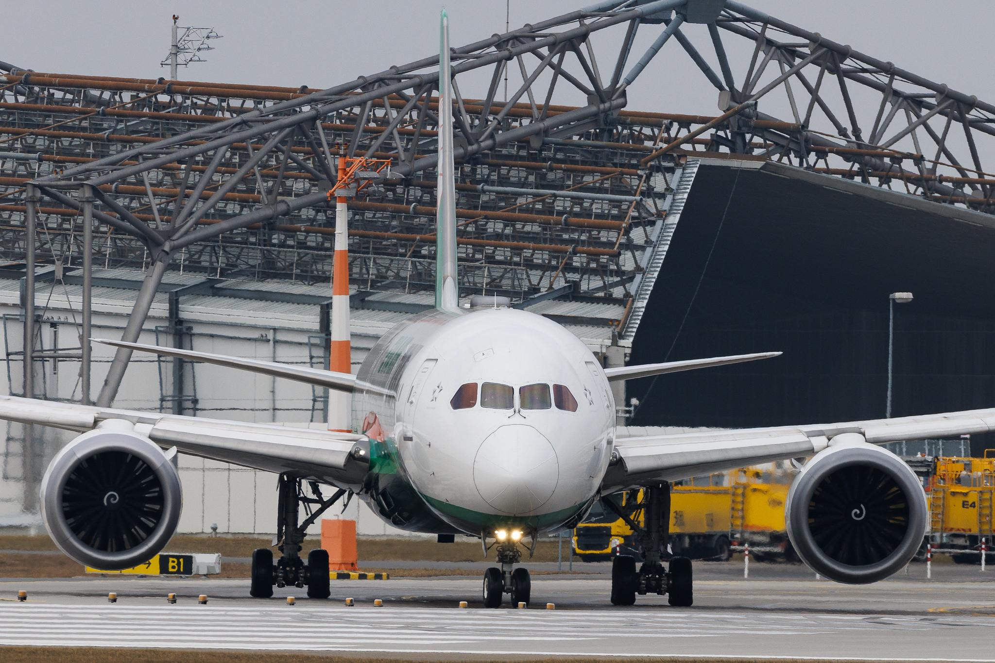 Munich Airport: EVA Air (BR / EVA) | Boeing 787-9 Dreamliner B789 | B-17883 | MSN 42119