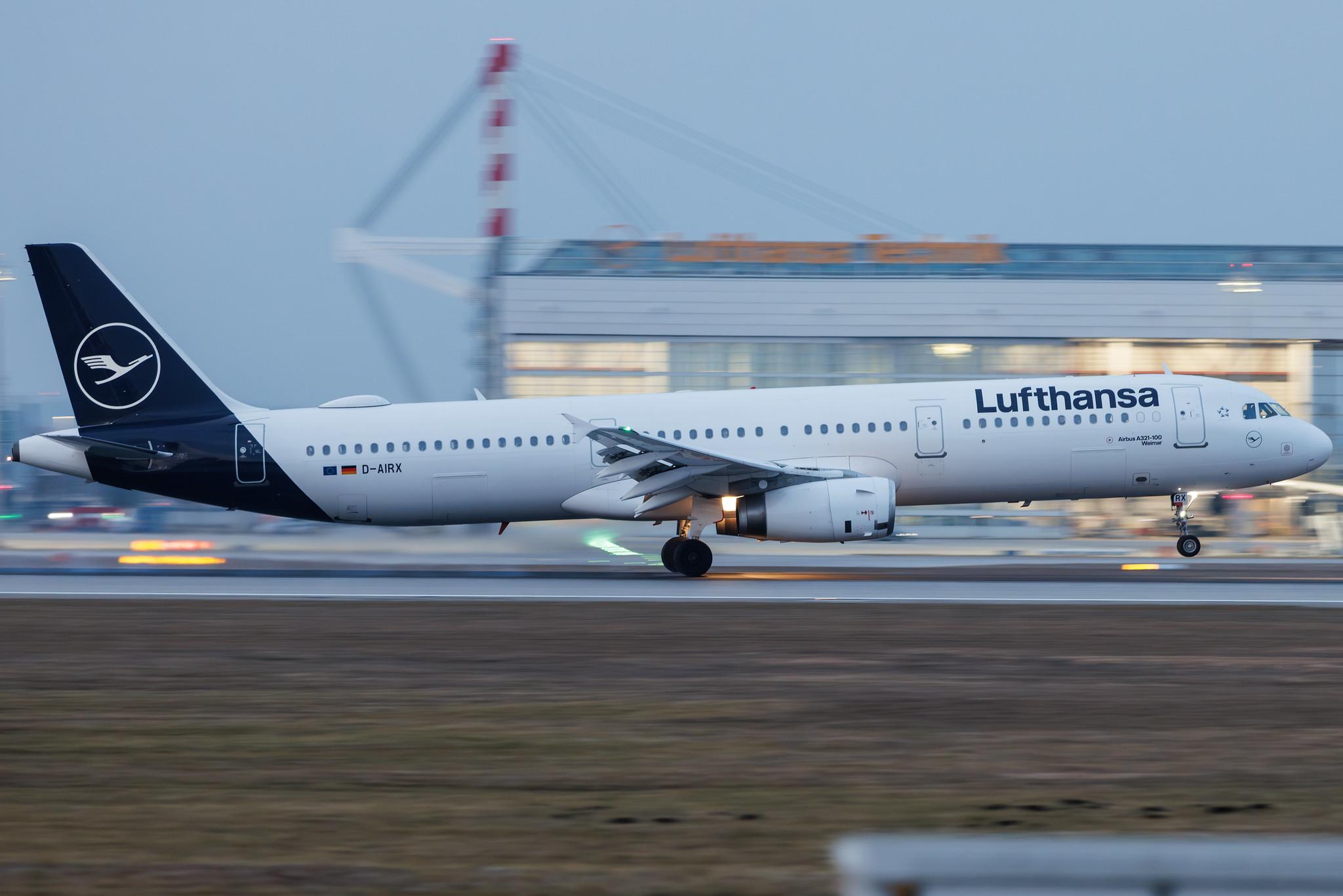 Munich Airport: Lufthansa (LH / DLH) | Airbus A321-131 A321 | D-AIRX | MSN 0887