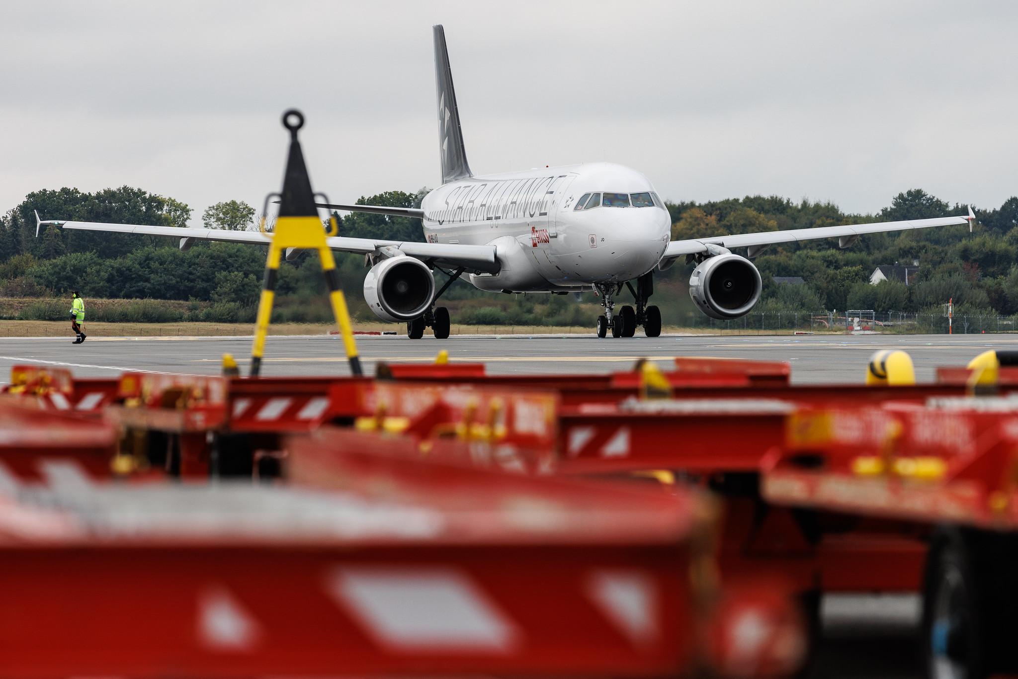 Hamburg Airport: Swiss (LX / SWR) | Livery: Star Alliance Livery | Airbus A320-214 A320 | HB-IJO | MSN 0673
