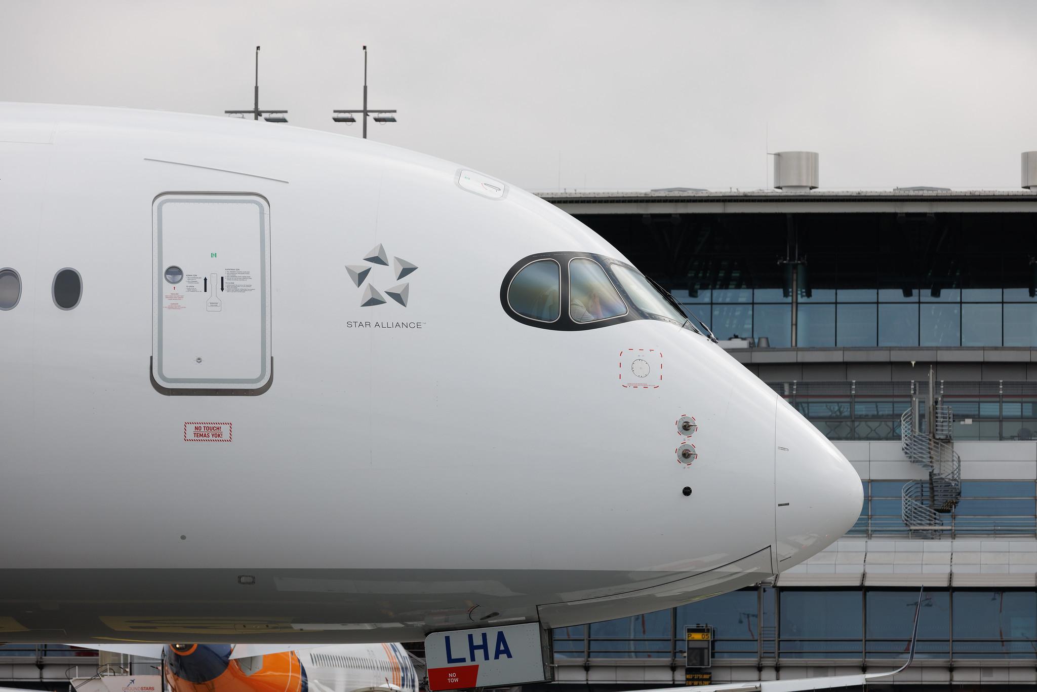 Hamburg Airport: Turkish Airlines (TK / THY) | Airbus A350-941 A359 | TC-LHA | MSN 688