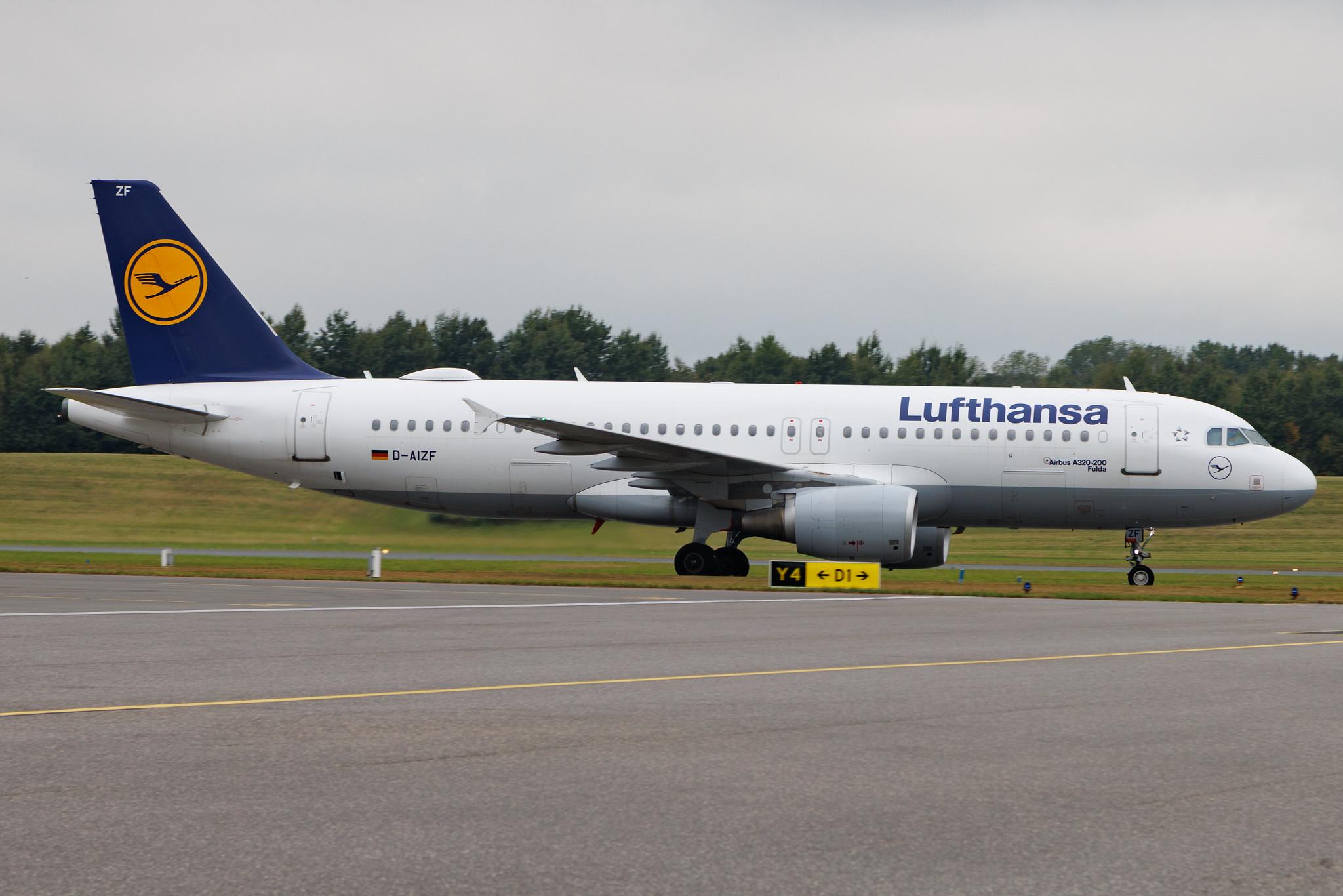 Hamburg Airport: Lufthansa (LH / DLH) | Airbus A320-214 A320 | D-AIZF | MSN 4289