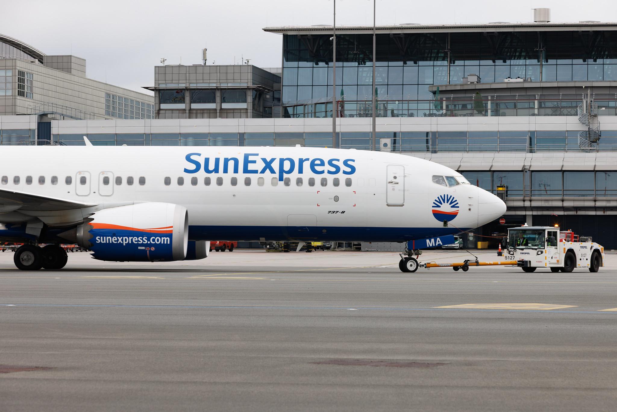 Hamburg Airport: SunExpress (XQ / SXS) | Boeing 737 MAX 8 B38M | TC-SMA | MSN 63603