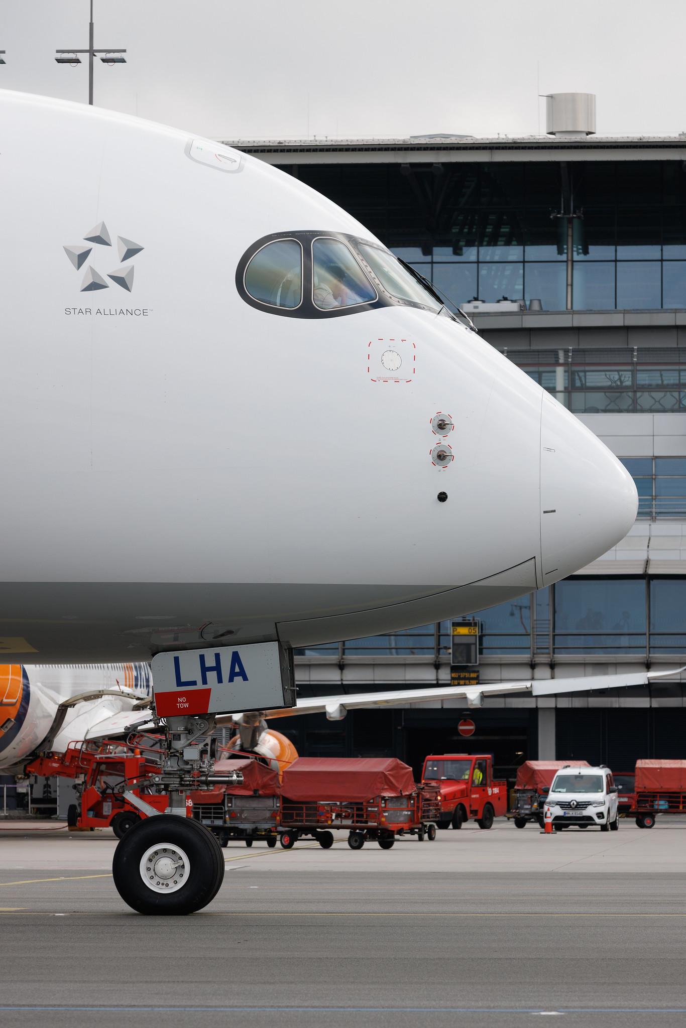 Hamburg Airport: Turkish Airlines (TK / THY) | Airbus A350-941 A359 | TC-LHA | MSN 688