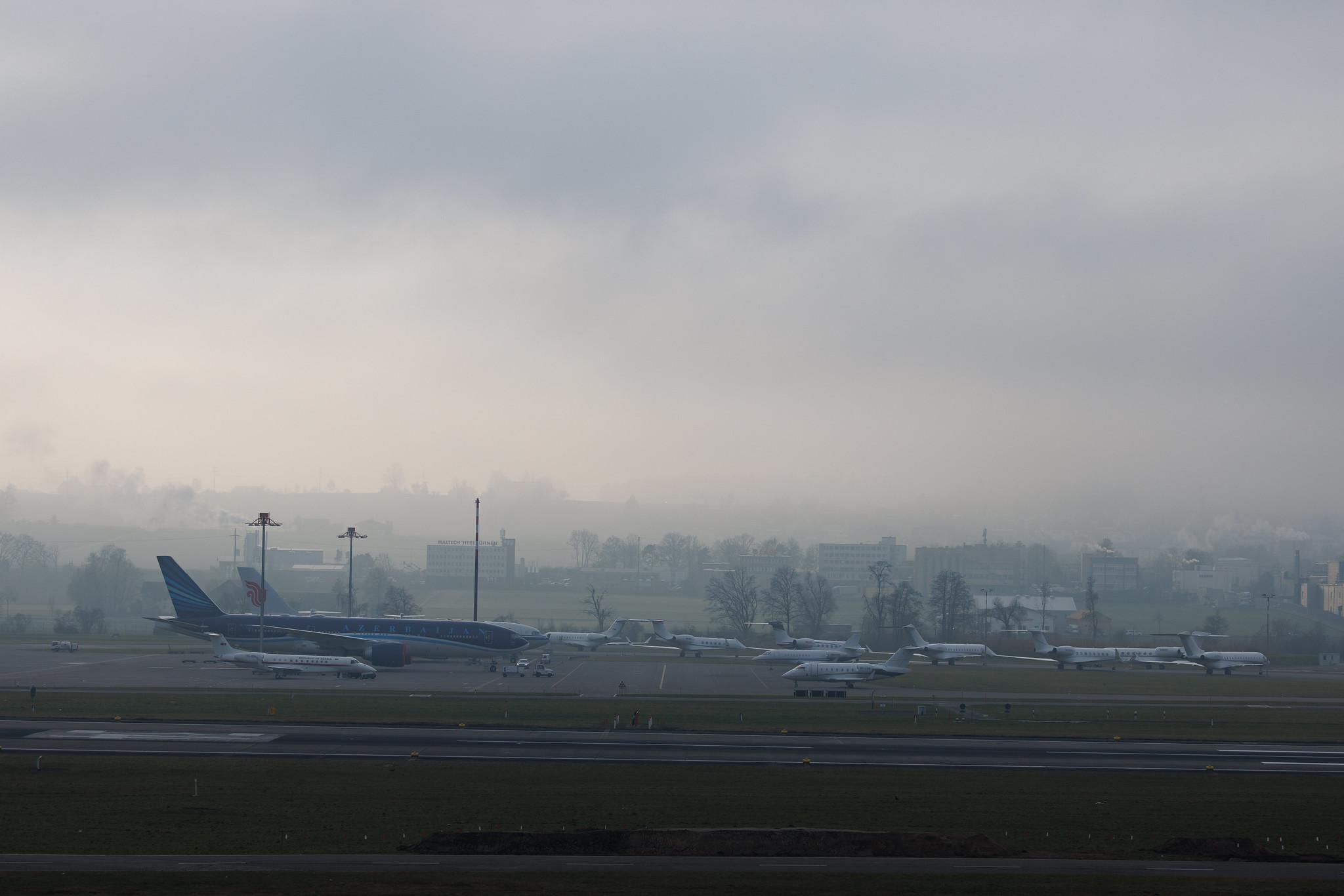 Flughafen Zürich: Azerbaijan Airlines (J2 / AHY) | Boeing 777-200(LR) B77L | 4K-AI001 | MSN 66536