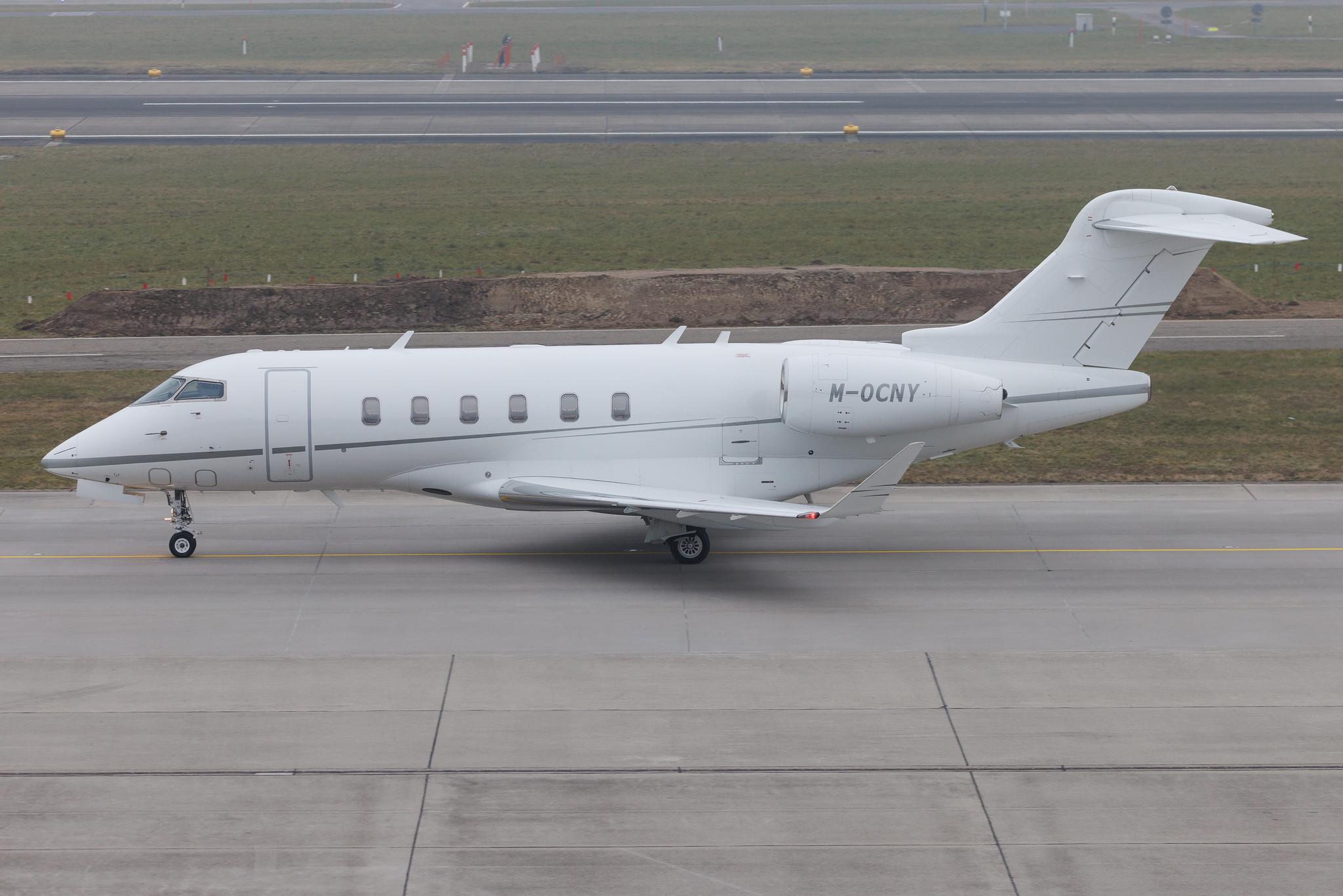 Flughafen Zürich: Private owner | Bombardier Challenger 350 CL35 | M-OCNY | MSN 20581