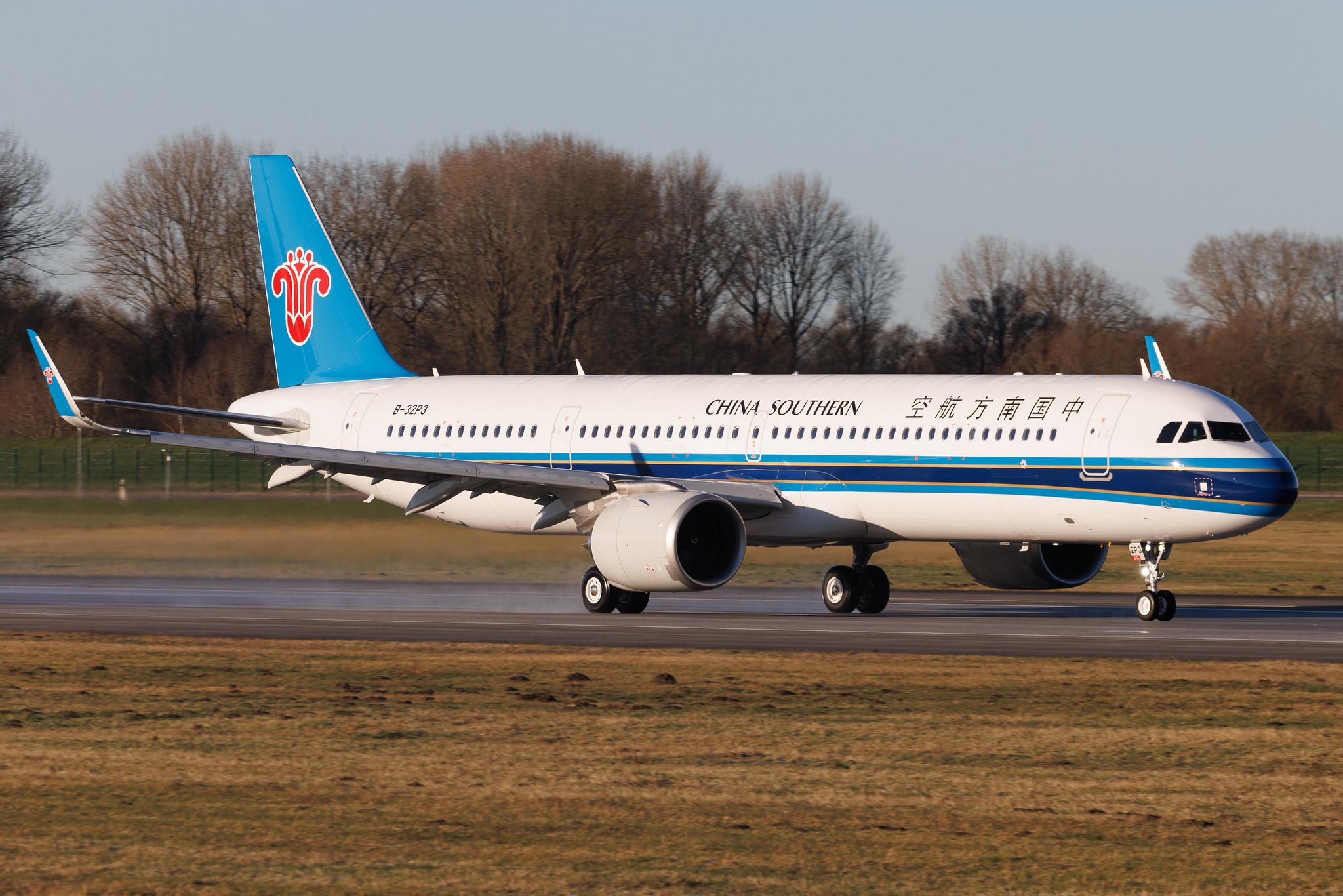 Hamburg Finkenwerder: China Southern Airlines (CZ / CSN) | Airbus A321-251NX A21N | B-32P3 | MSN 12813