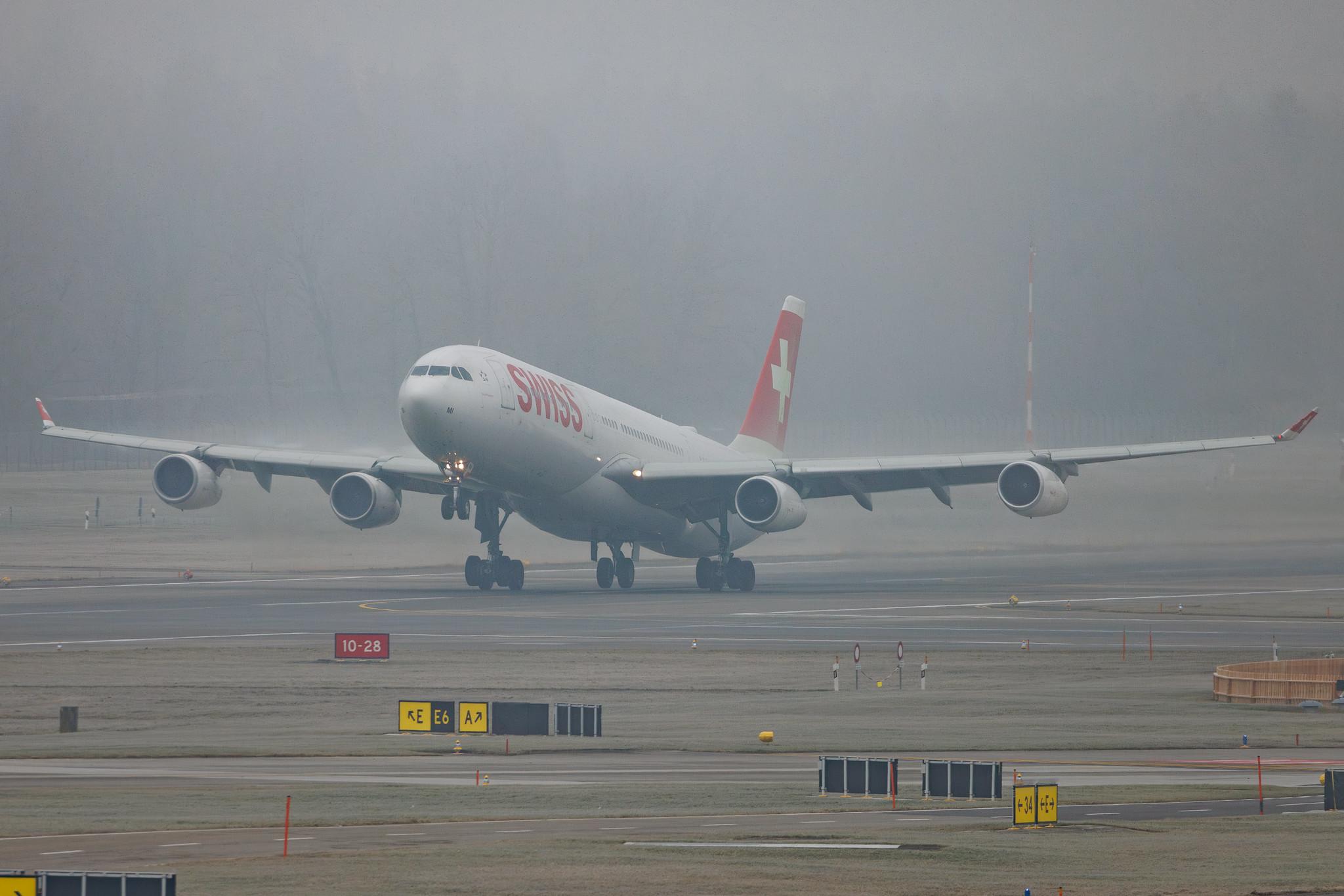 Flughafen Zürich: Swiss (LX / SWR) | Airbus A340-313 A343 | HB-JMI | MSN 0598