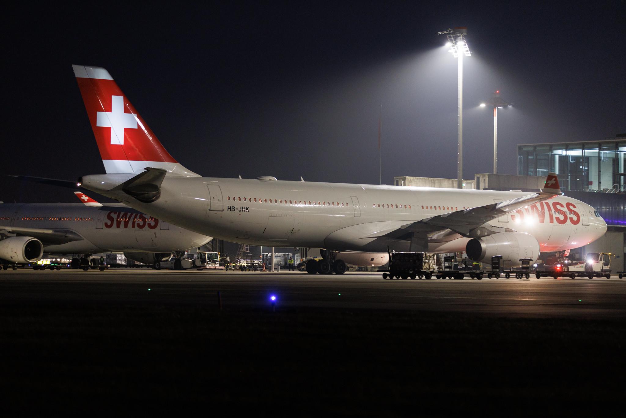 Flughafen Zürich: Swiss (LX / SWR) | Airbus A330-343 A333 | HB-JHK | MSN 1276