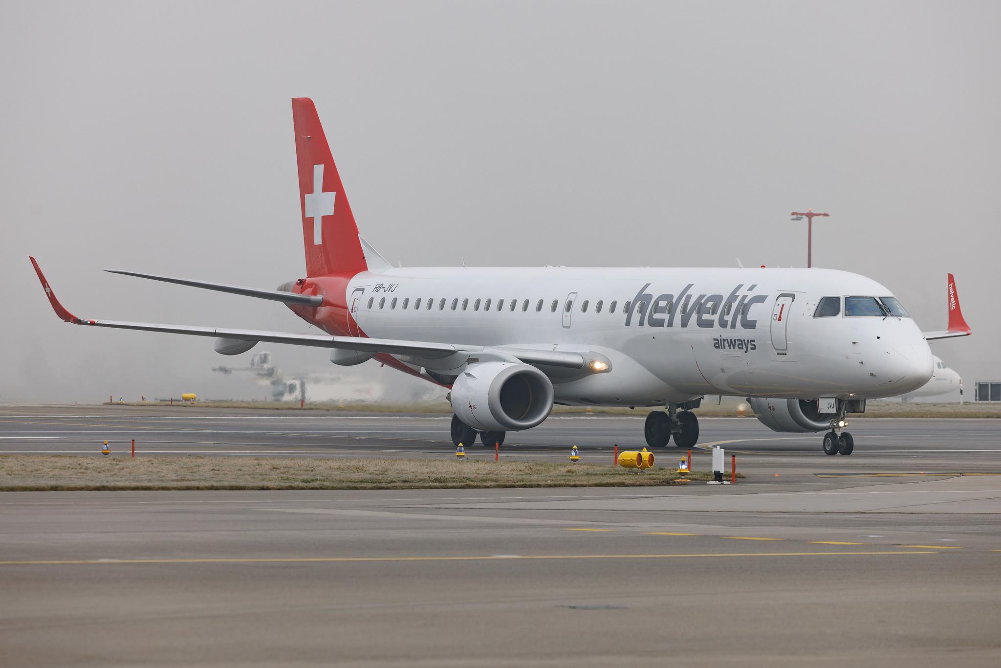 Flughafen Zürich: Helvetic Airways (2L / OAW) | Embraer E195AR E195 | HB-JVJ | MSN 19000386