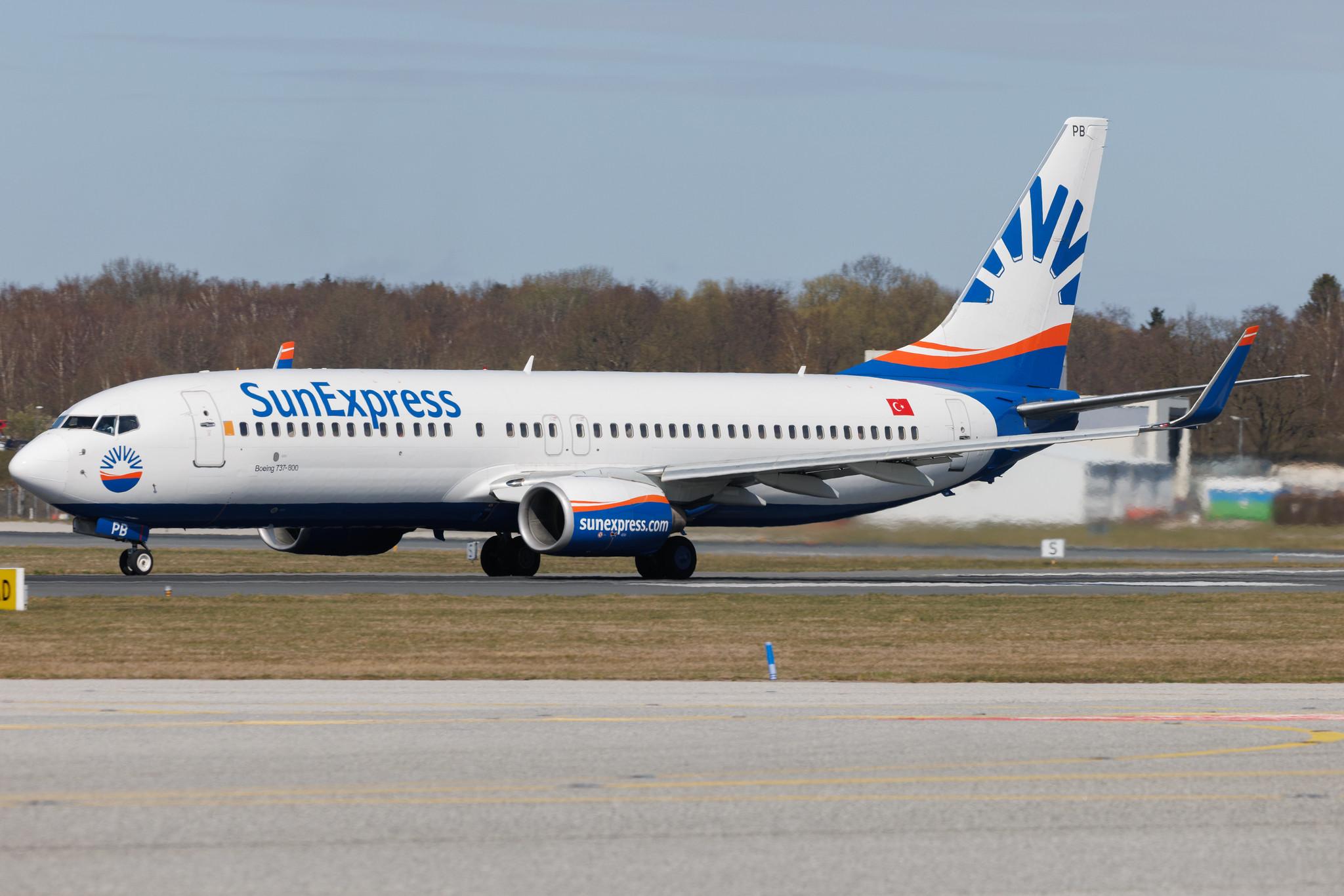 Hamburg Airport: SunExpress (XQ / SXS) | Boeing 737-86Q B738 | TC-SPB | MSN 30272