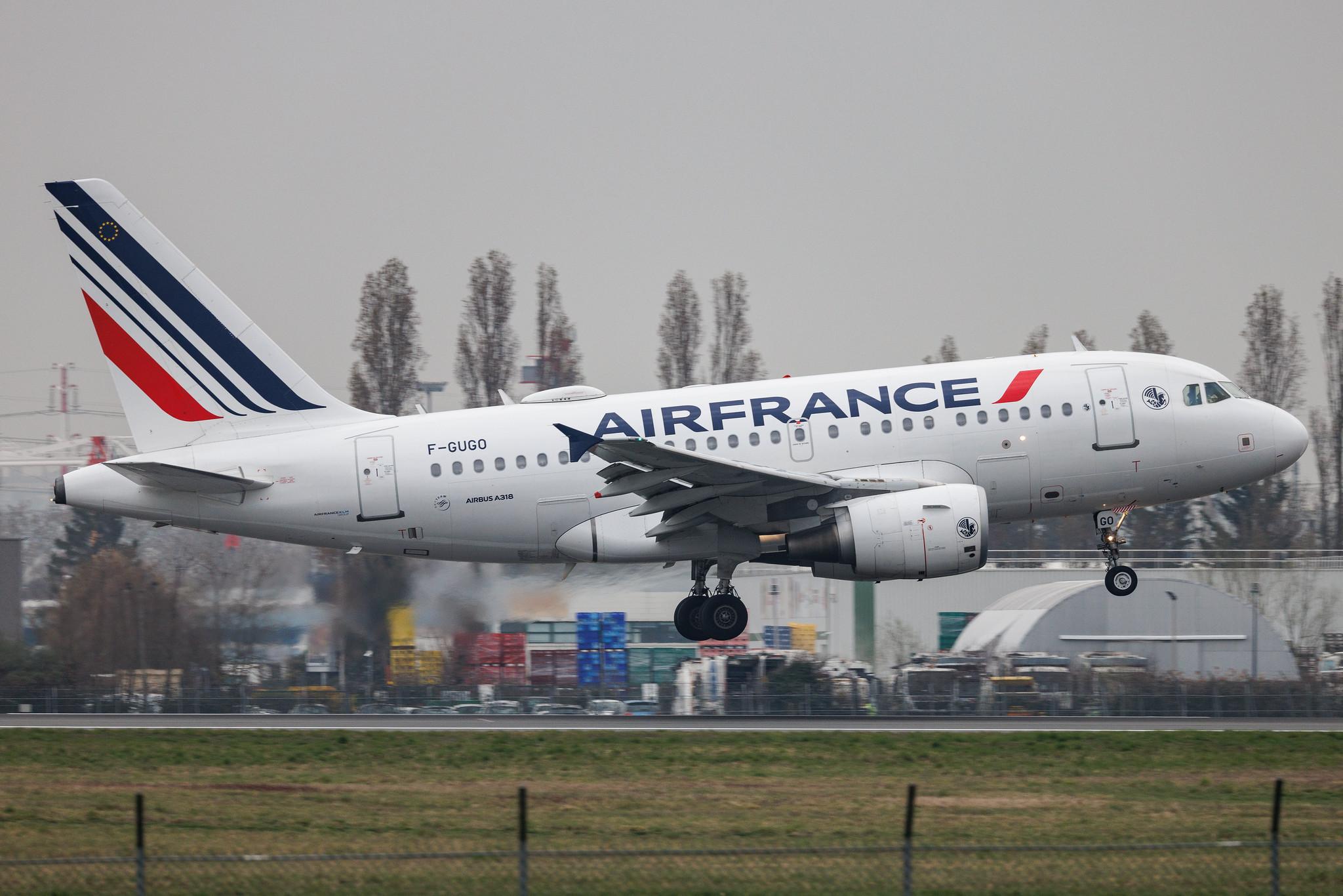Paris Orly Airport: Air France (AF / AFR) | Airbus A318-111 A318 | F-GUGO | MSN 2951