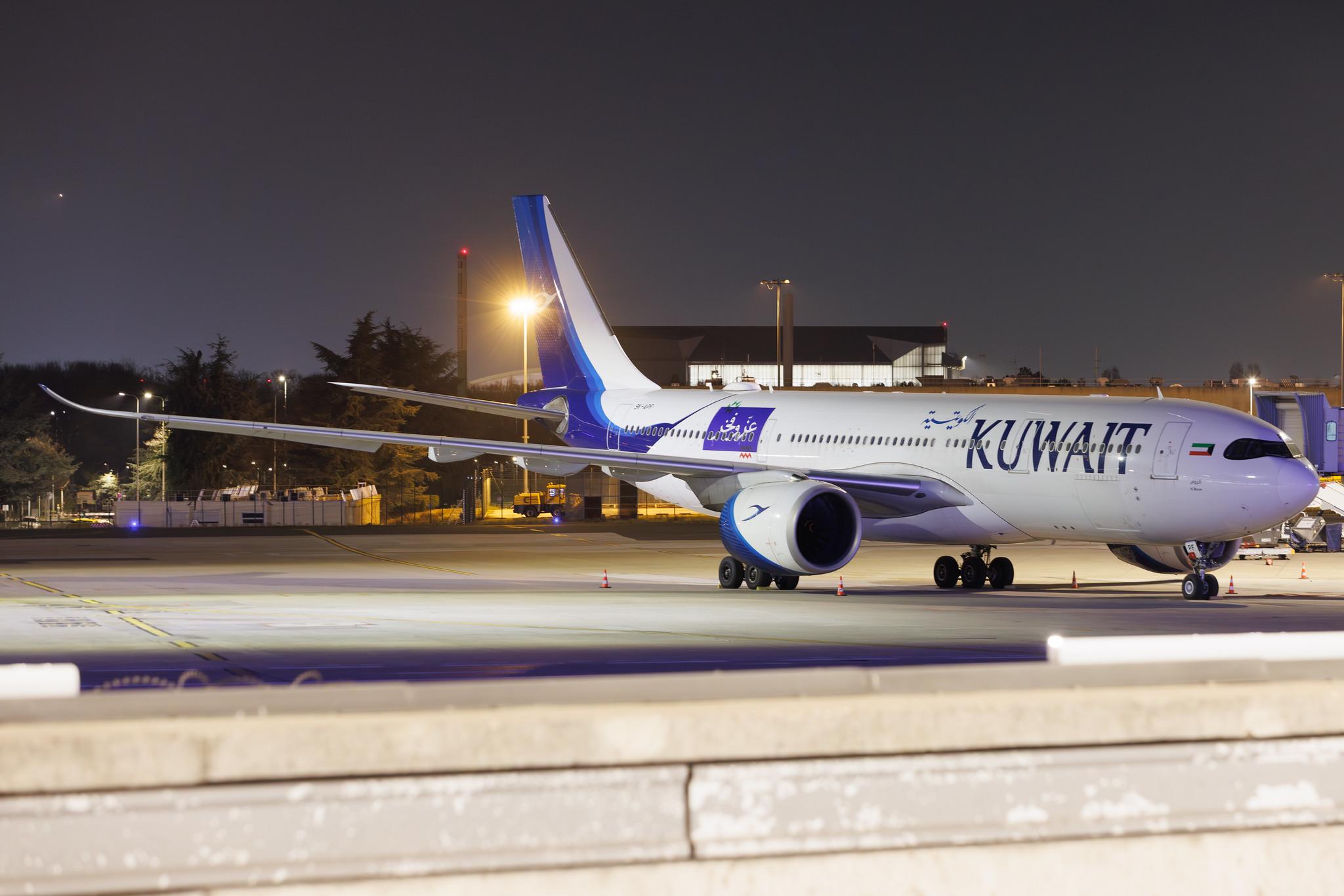 Paris Charles de Gaulle Airport: Kuwait Airways (KU / KAC) | Airbus A330-841 A338 | 9K-APF | MSN 1964
