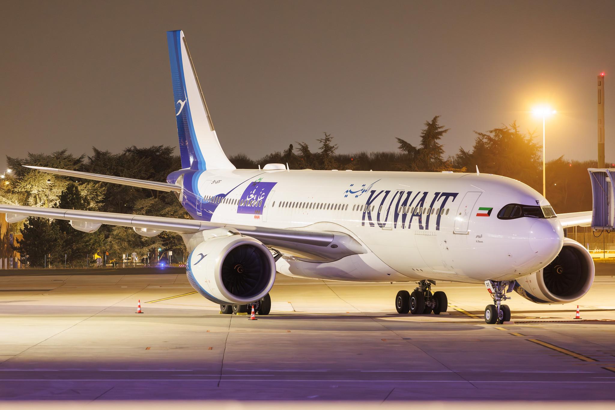 Paris Charles de Gaulle Airport: Kuwait Airways (KU / KAC) | Airbus A330-841 A338 | 9K-APF | MSN 1964