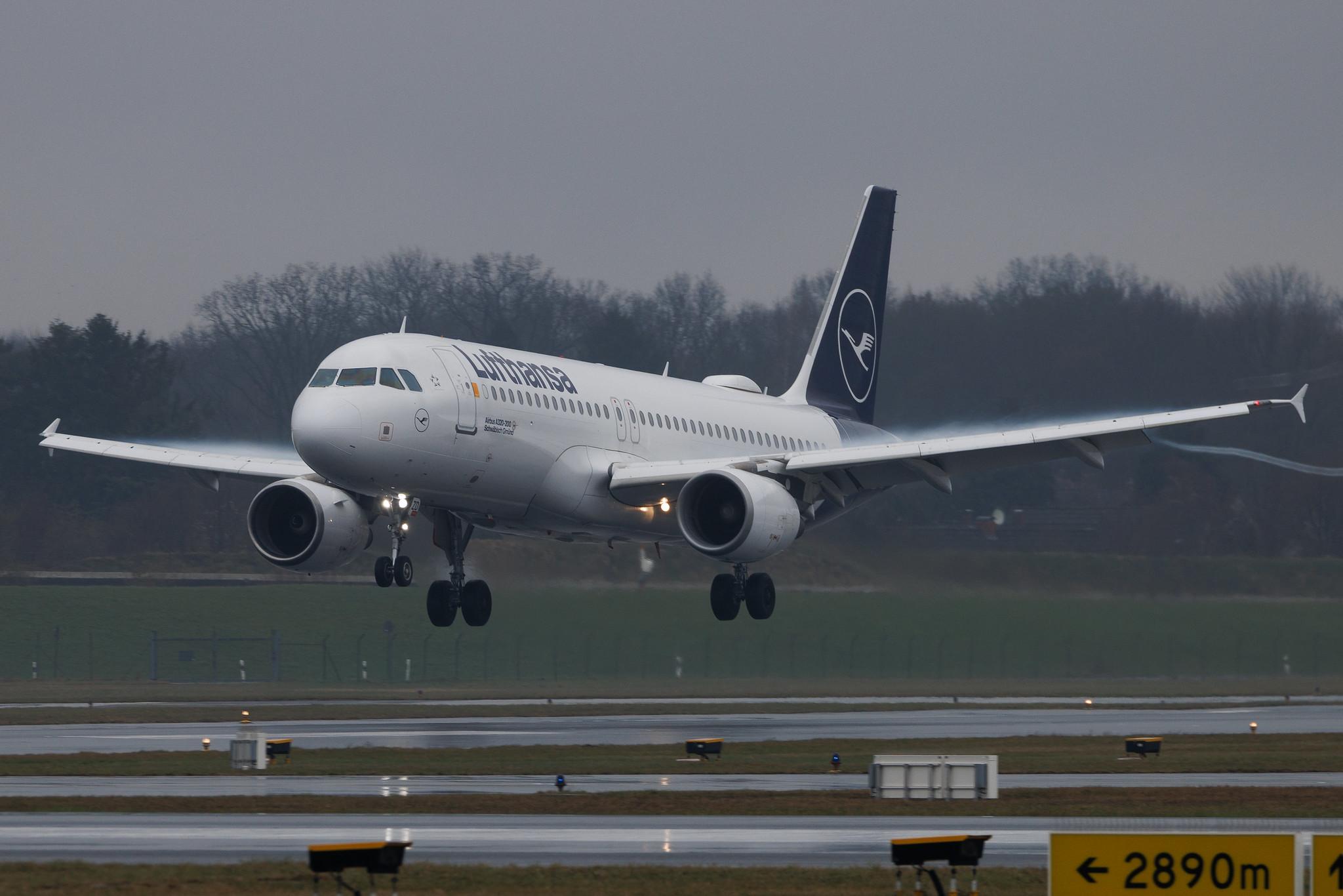 Hamburg Airport: Lufthansa (LH / DLH) | Airbus A320-214 A320 | D-AIZD | MSN 4191