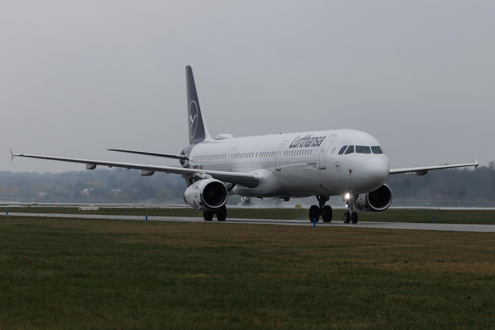 Hamburg Airport: Lufthansa (LH / DLH) | Airbus A321-131 A321 | D-AIRS | MSN 0595