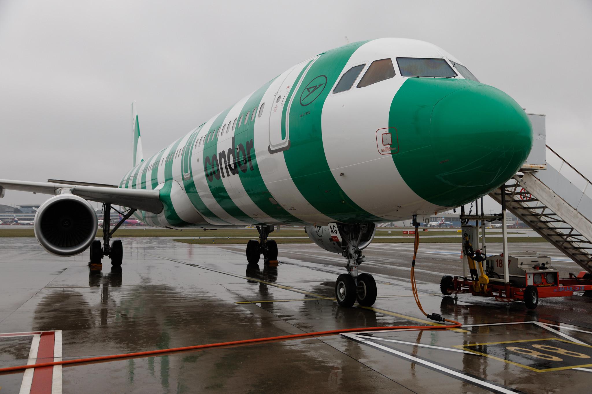 Hamburg Airport: Condor (DE / CFG) | Airbus A321-211 A321 | D-AIAG | MSN 6590