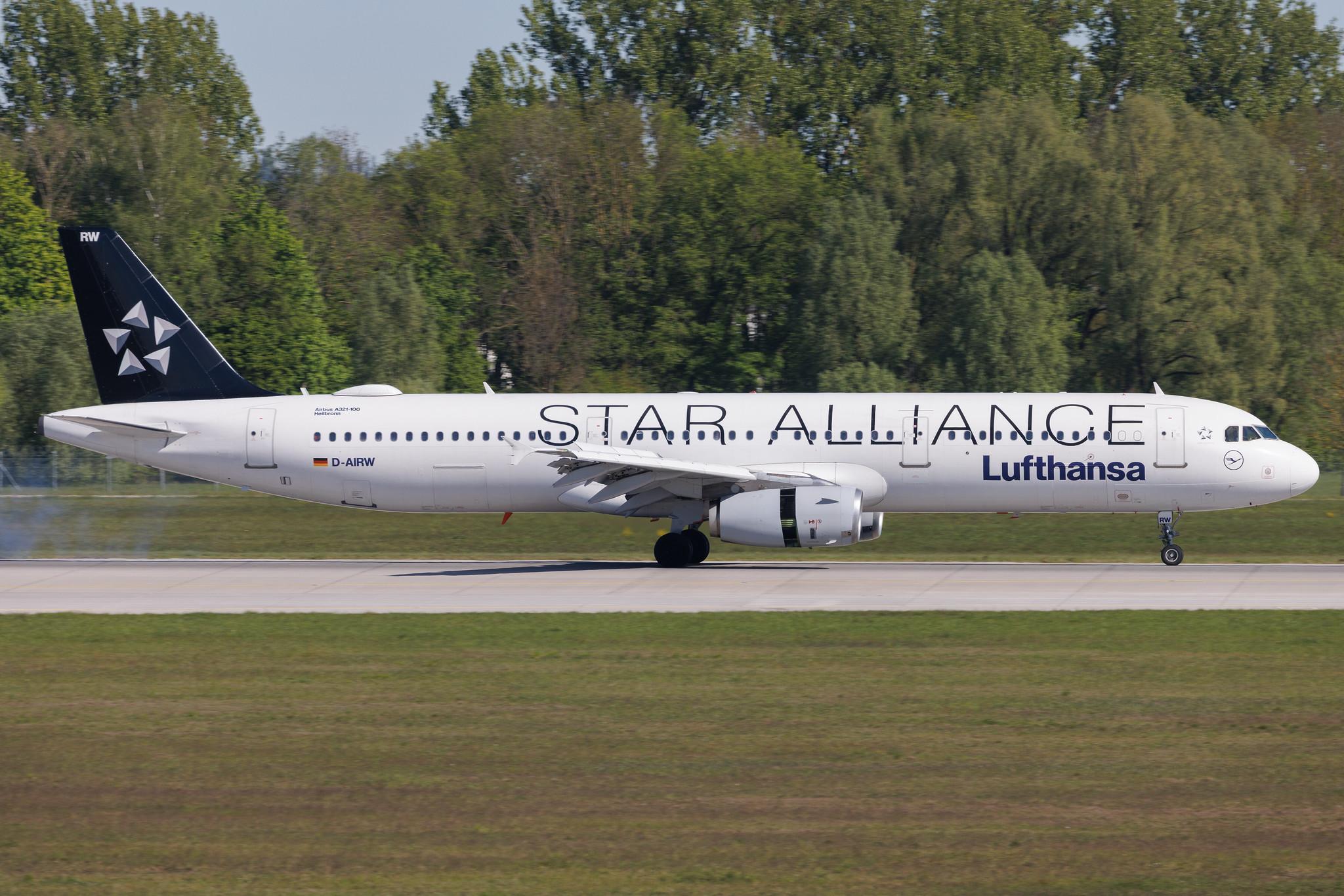 Munich Airport: Lufthansa (LH / DLH) | Livery: Star Alliance Livery | Airbus A321-131 A321 | D-AIRW | MSN 0699