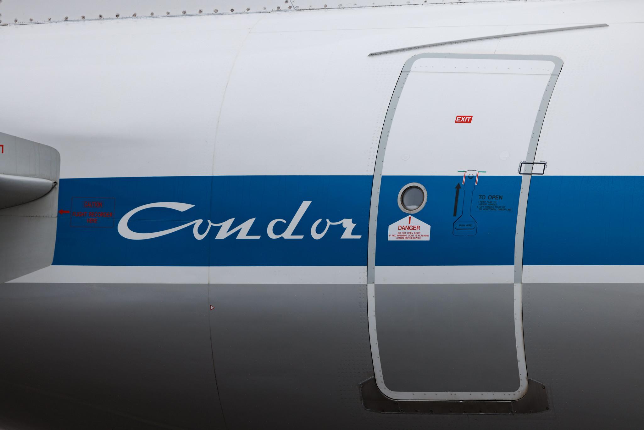 Hamburg Airport: Condor (DE / CFG) | Livery: Retro Livery | Airbus A320-212 A320 | D-AICH | MSN 0971