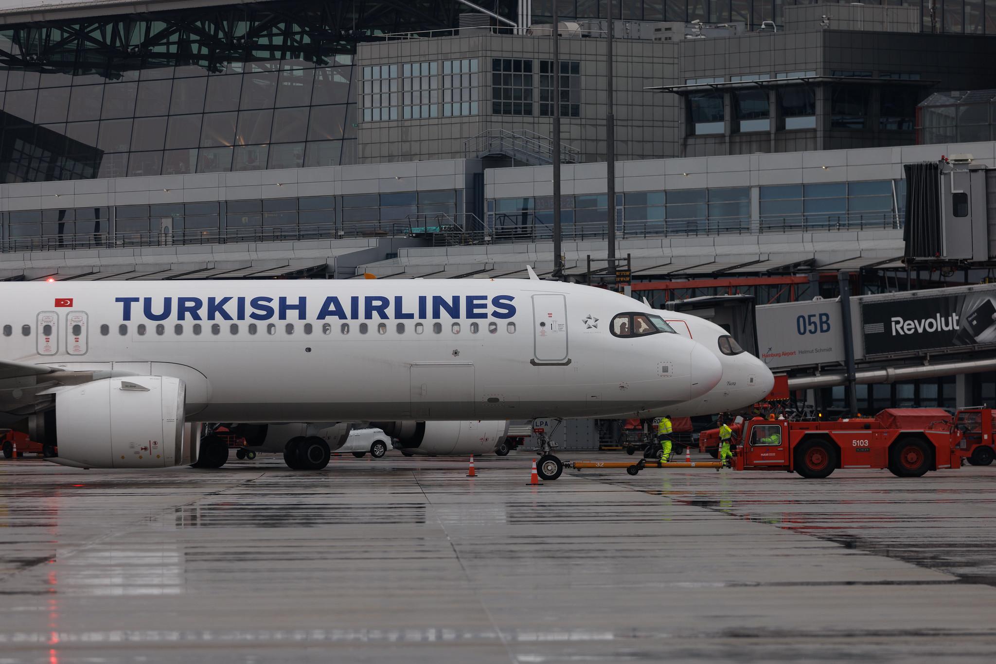 Hamburg Airport: Turkish Airlines (TK / THY) | Airbus A321-271NX A21N | TC-LPA | MSN 11464