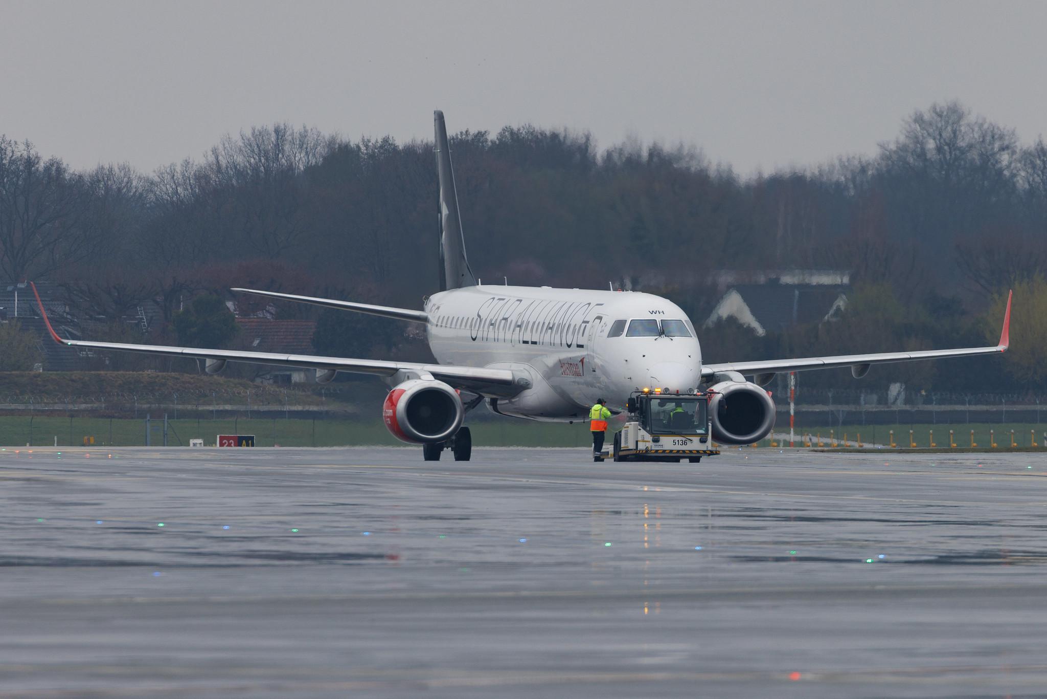 Hamburg Airport: Austrian Airlines (OS / AUA) | Livery: Star Alliance Livery | Embraer E195LR E195 | OE-LWH | MSN 19000486